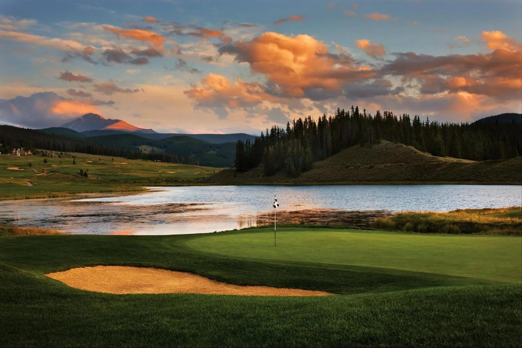 Golfcourse in Aspen Ridge Condominiums by Vail Resorts