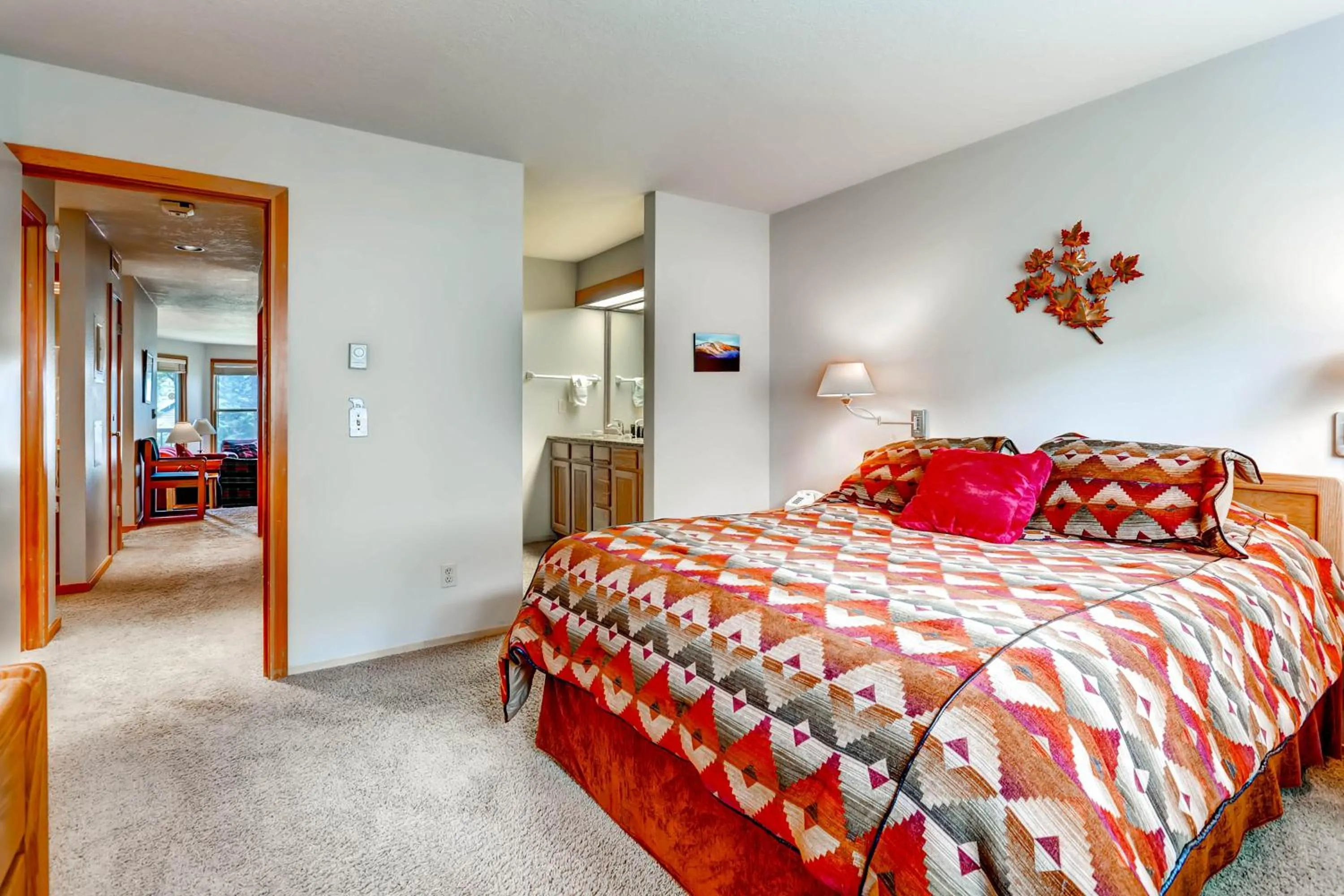 Photo of the whole room, Bed in Aspen Ridge Condominiums by Vail Resorts