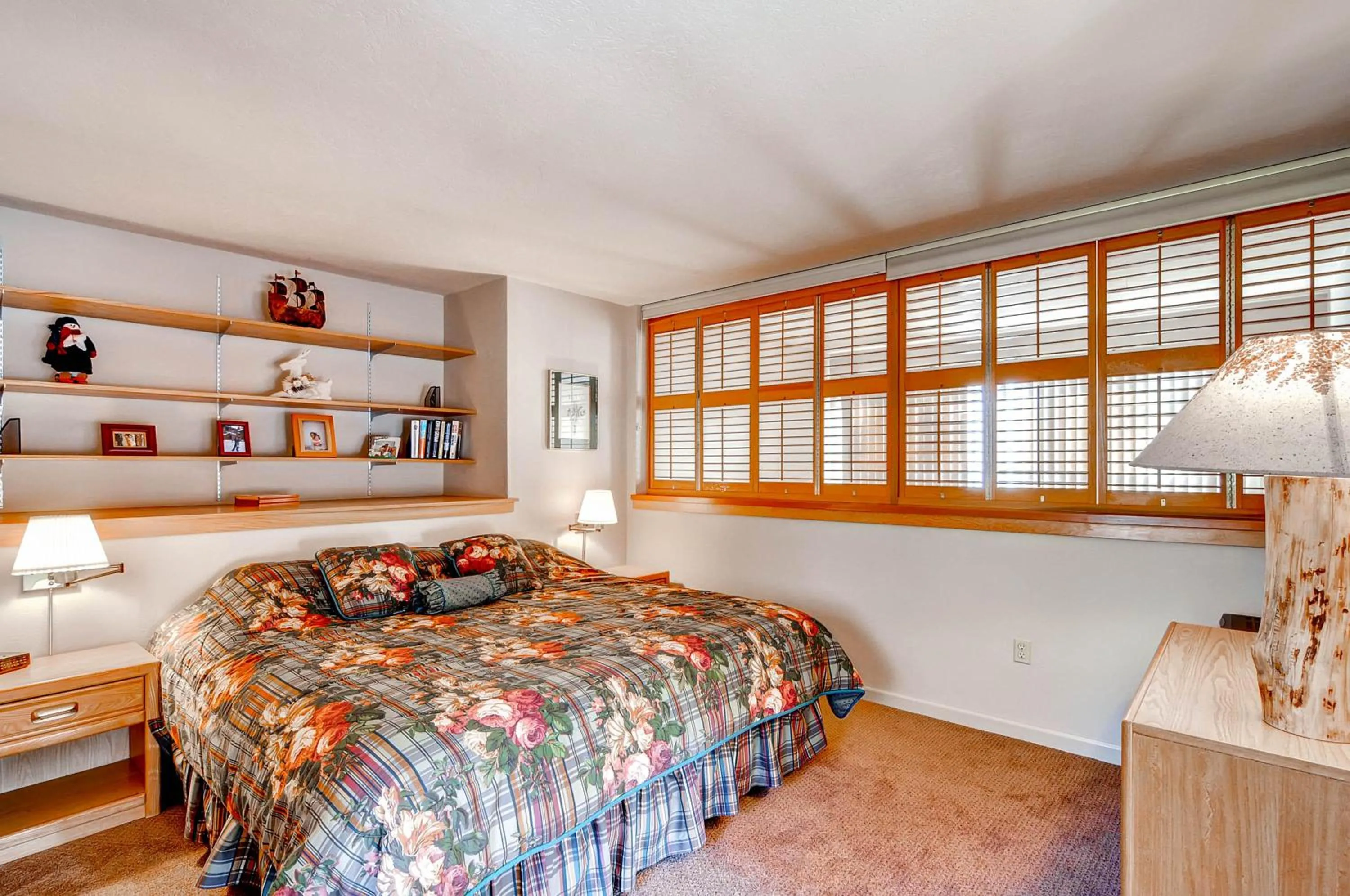 Photo of the whole room, Bed in Aspen Ridge Condominiums by Vail Resorts
