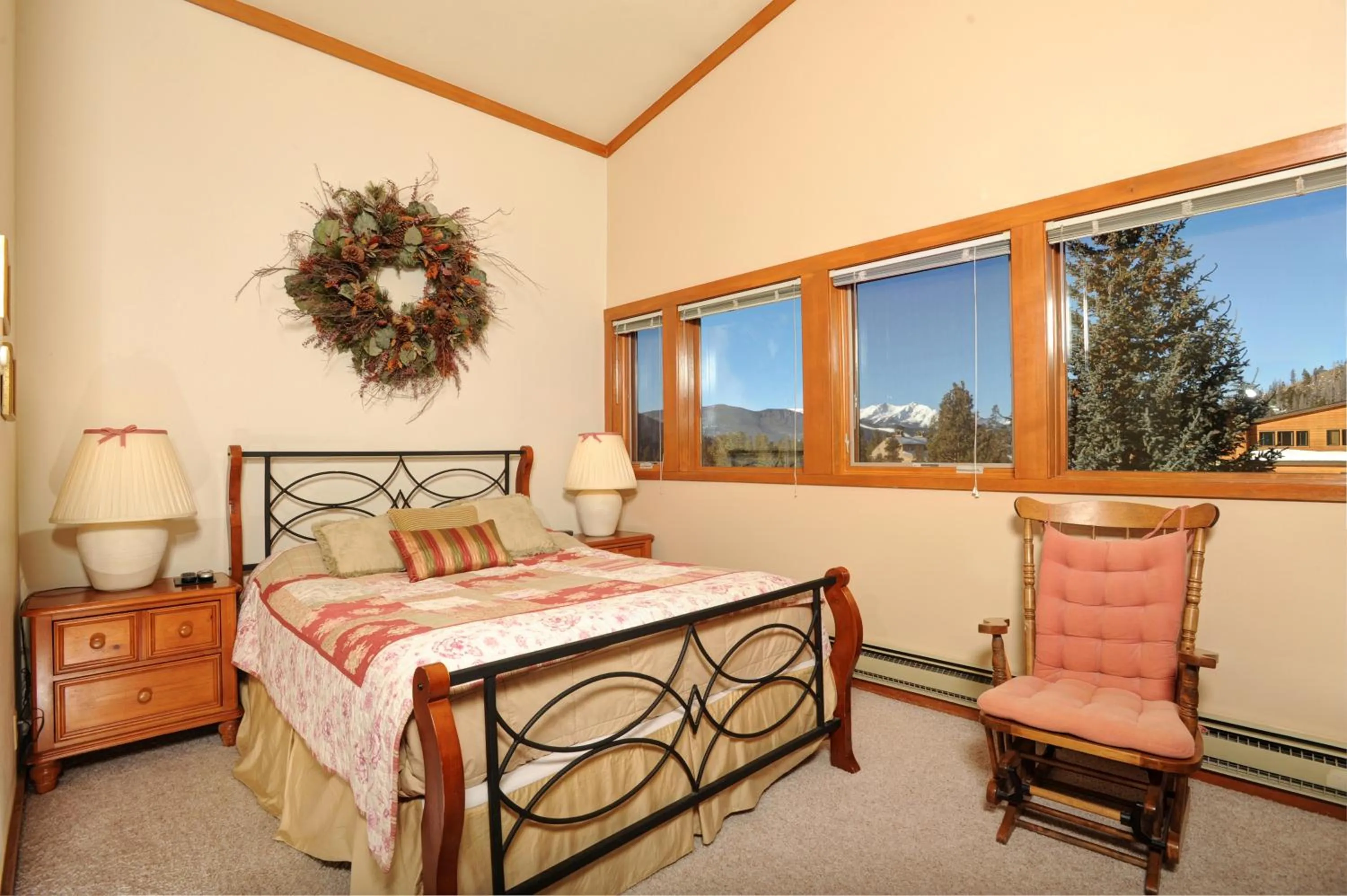 Bed in Aspen Ridge Condominiums by Vail Resorts