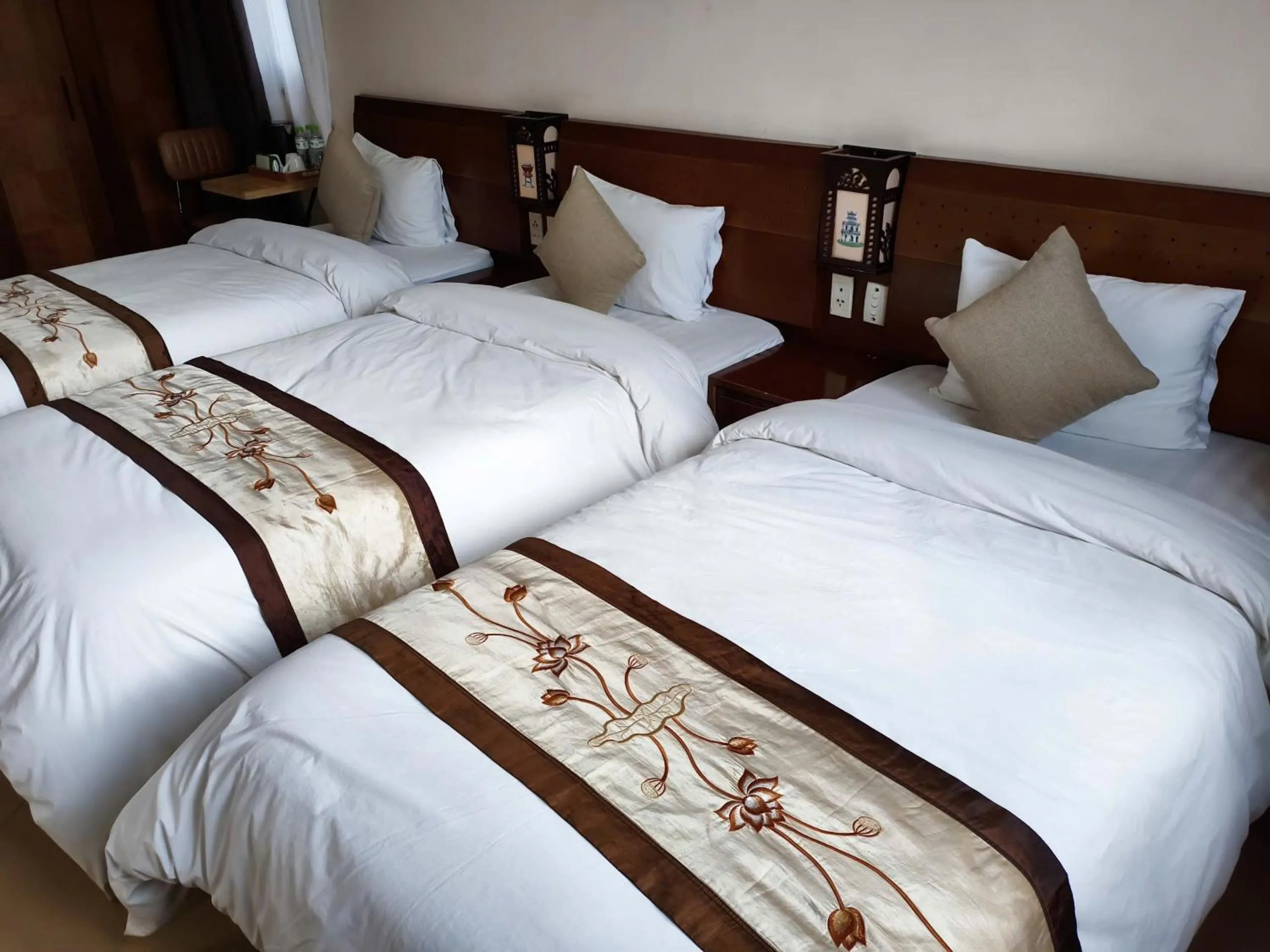 Bed in Hanoi Street Hotel