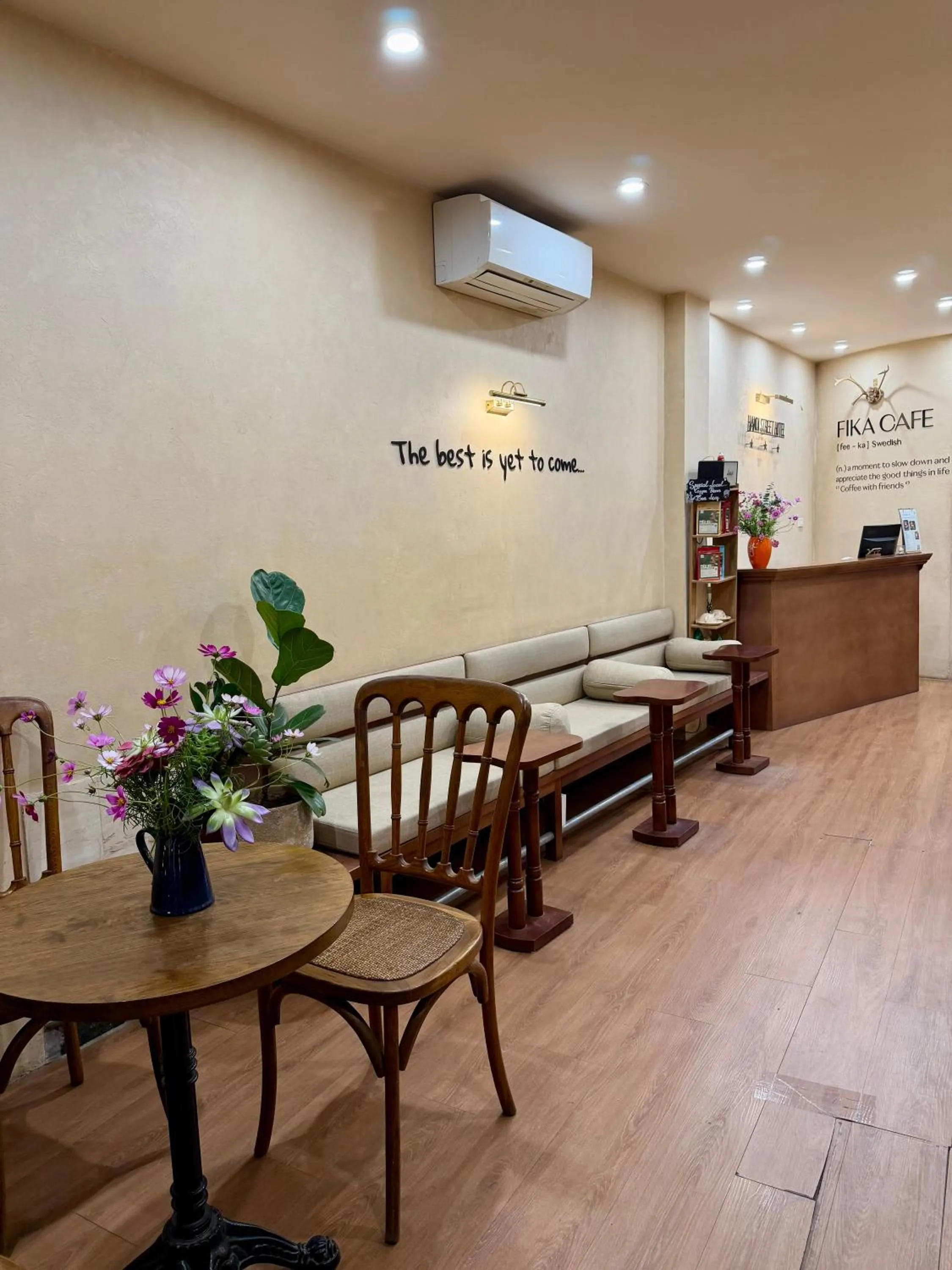 Property building in Hanoi Street Hotel