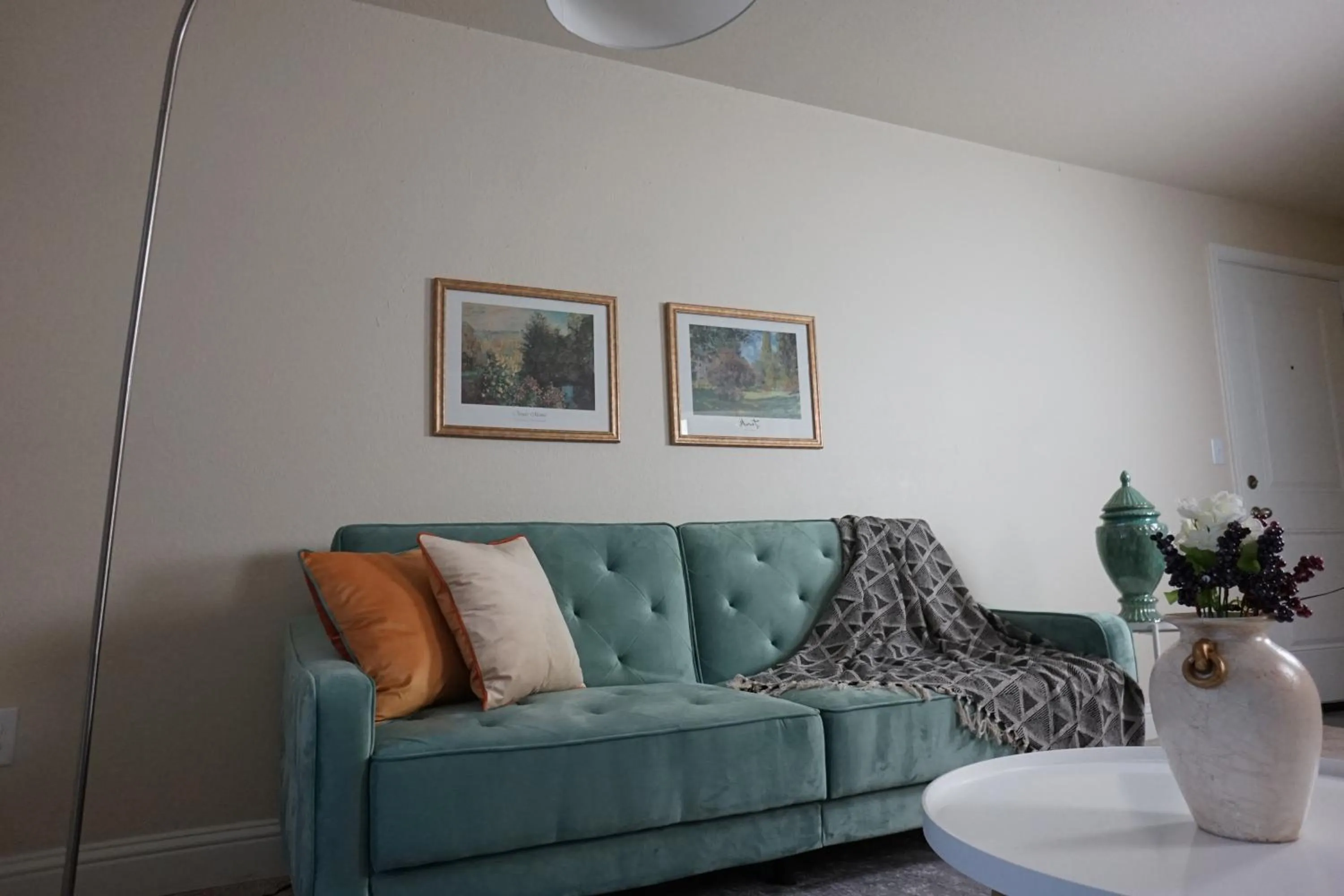 Living room in Sleepover 1BD 1BA Oklahoma City Apartments