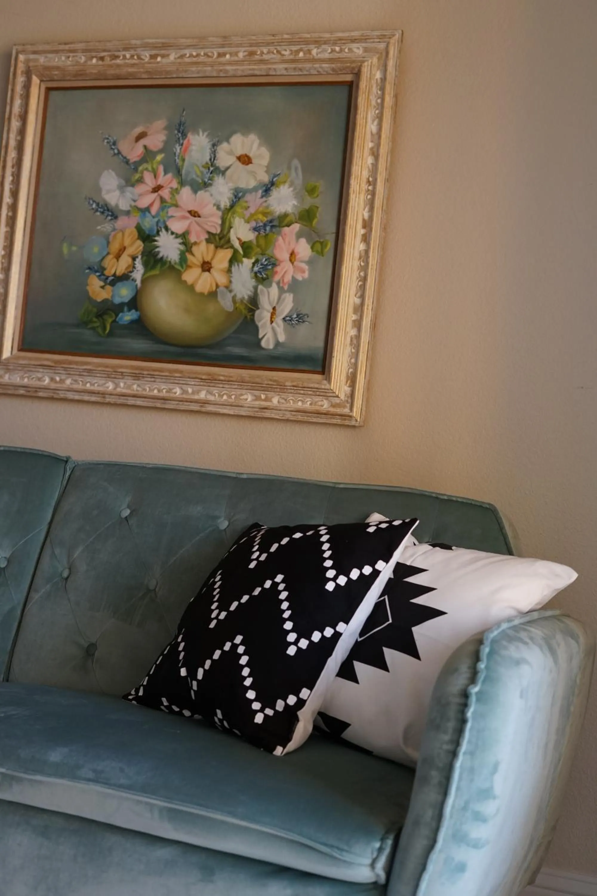 Living room in Sleepover 1BD 1BA Oklahoma City Apartments