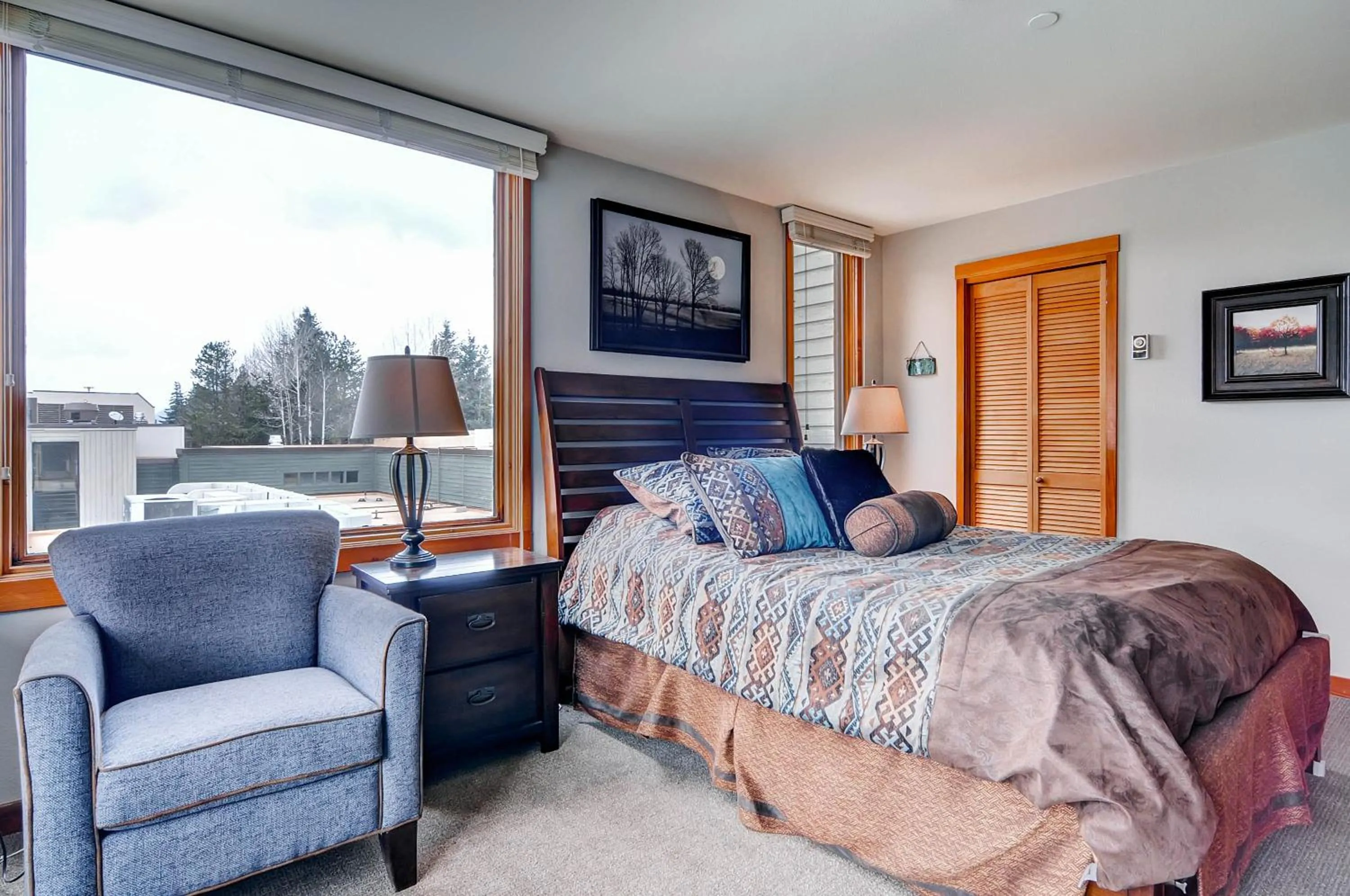 Photo of the whole room, Bed in Lakeside Village by Vail Resorts
