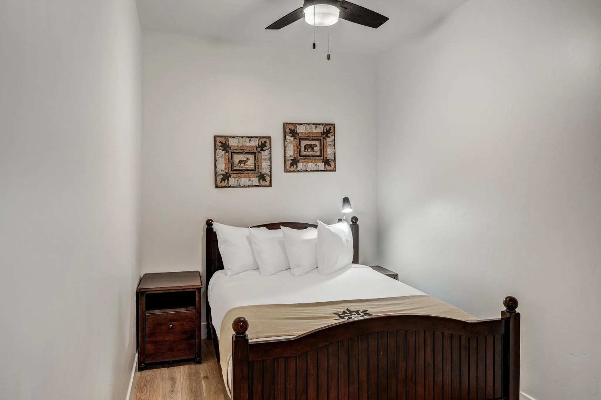 Bedroom, Bed in Lakeside Village by Vail Resorts