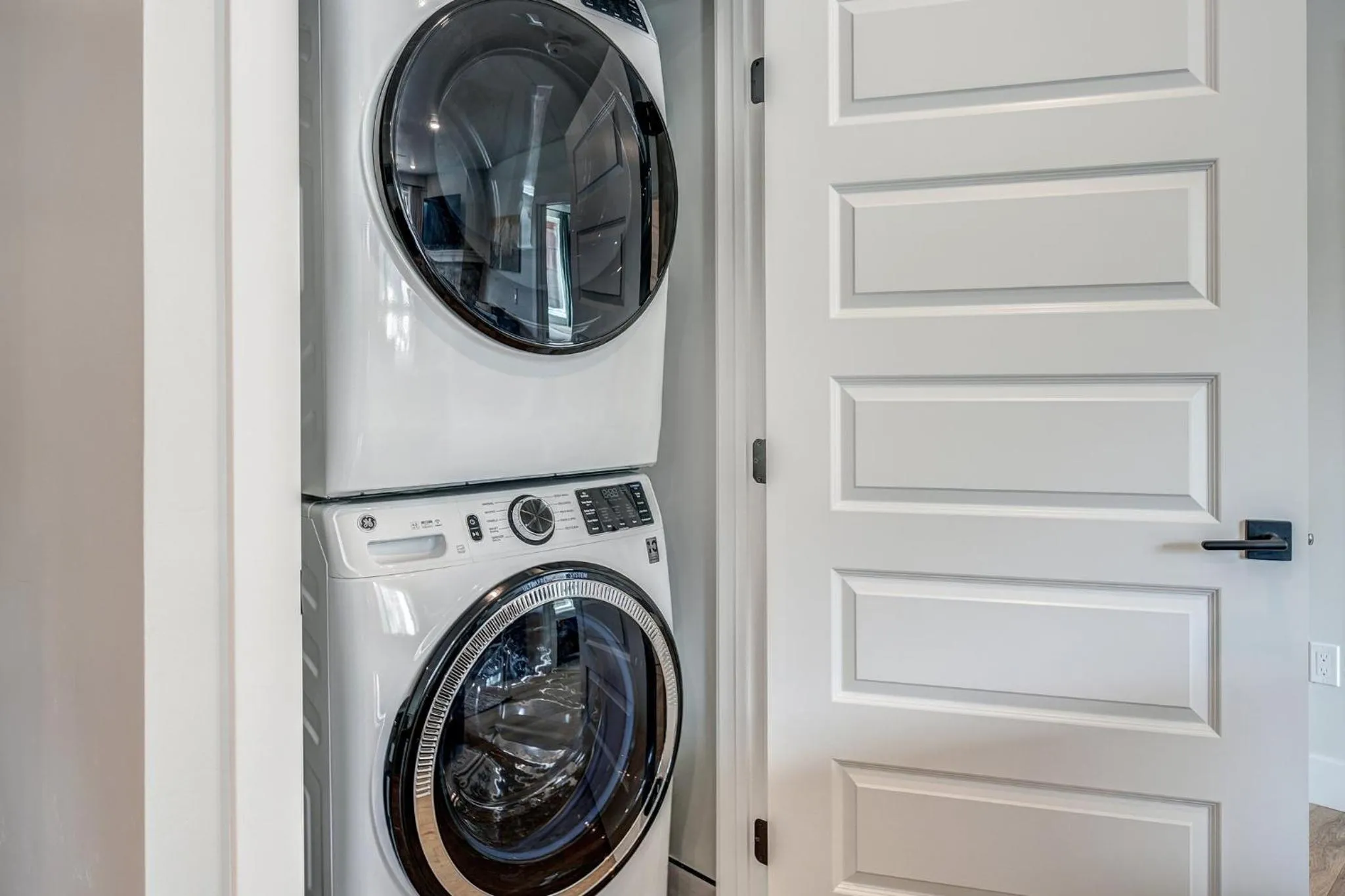 laundry in Lakeside Village by Vail Resorts