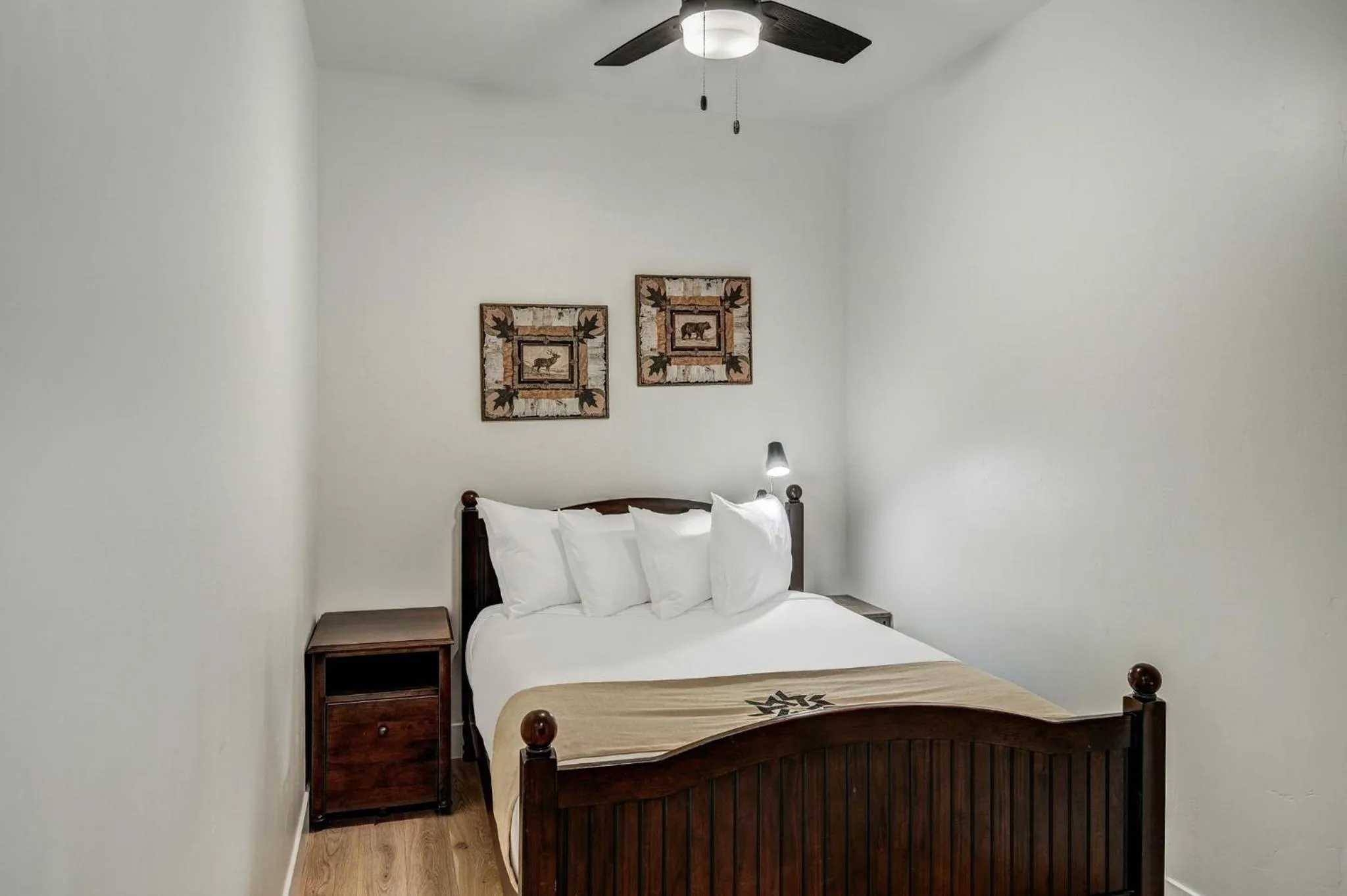 Bedroom, Bed in Lakeside Village by Vail Resorts