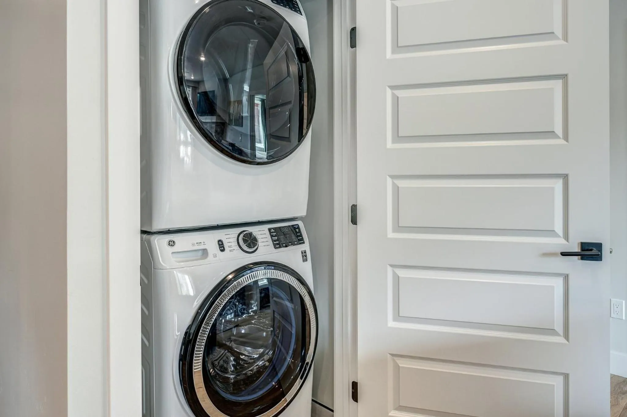 laundry in Lakeside Village by Vail Resorts