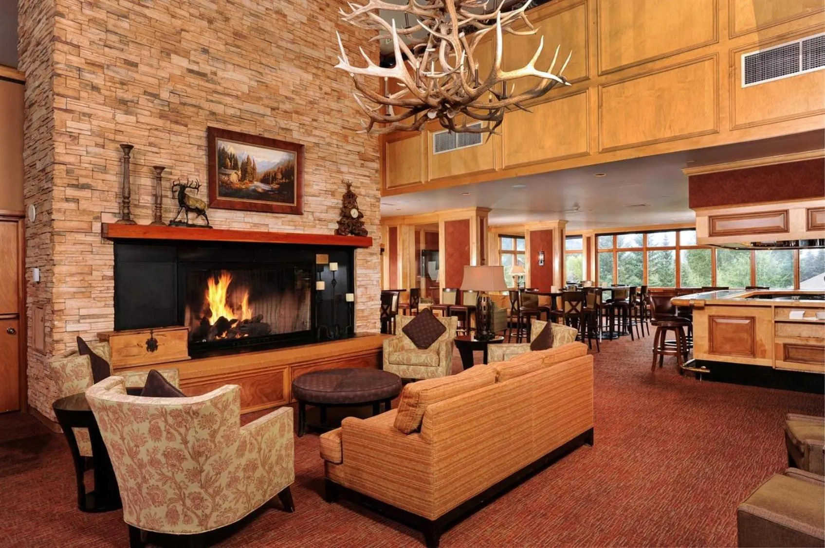 Lounge or bar in Lakeside Village by Vail Resorts