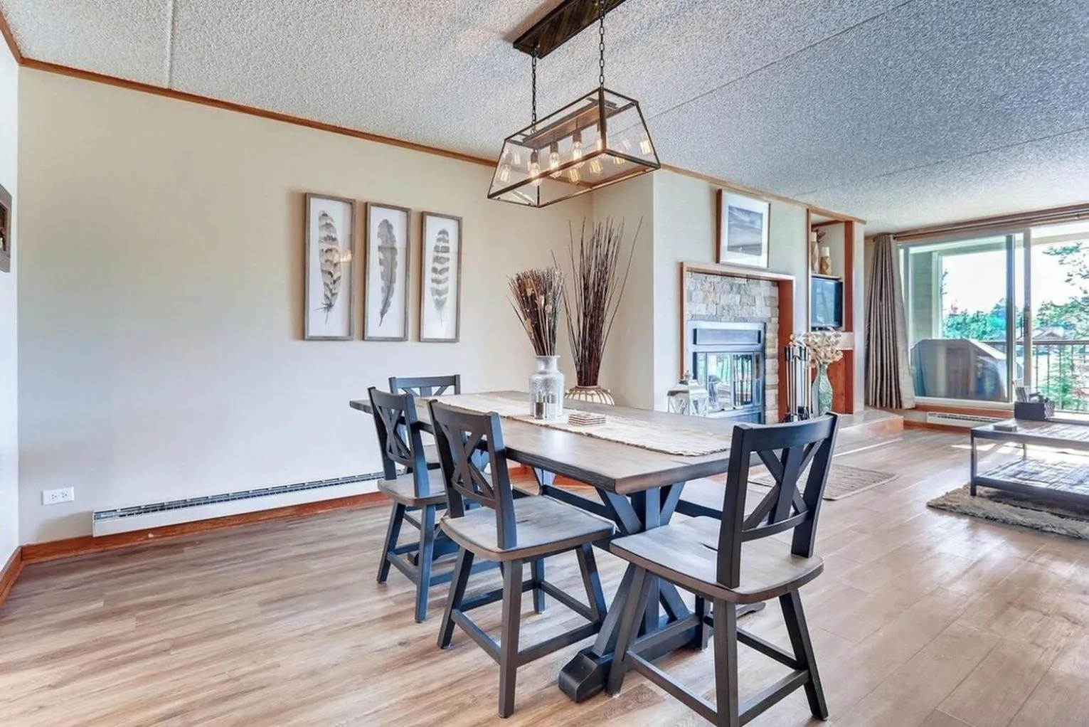 Restaurant/places to eat in Evergreen Condominiums by Vail Resorts