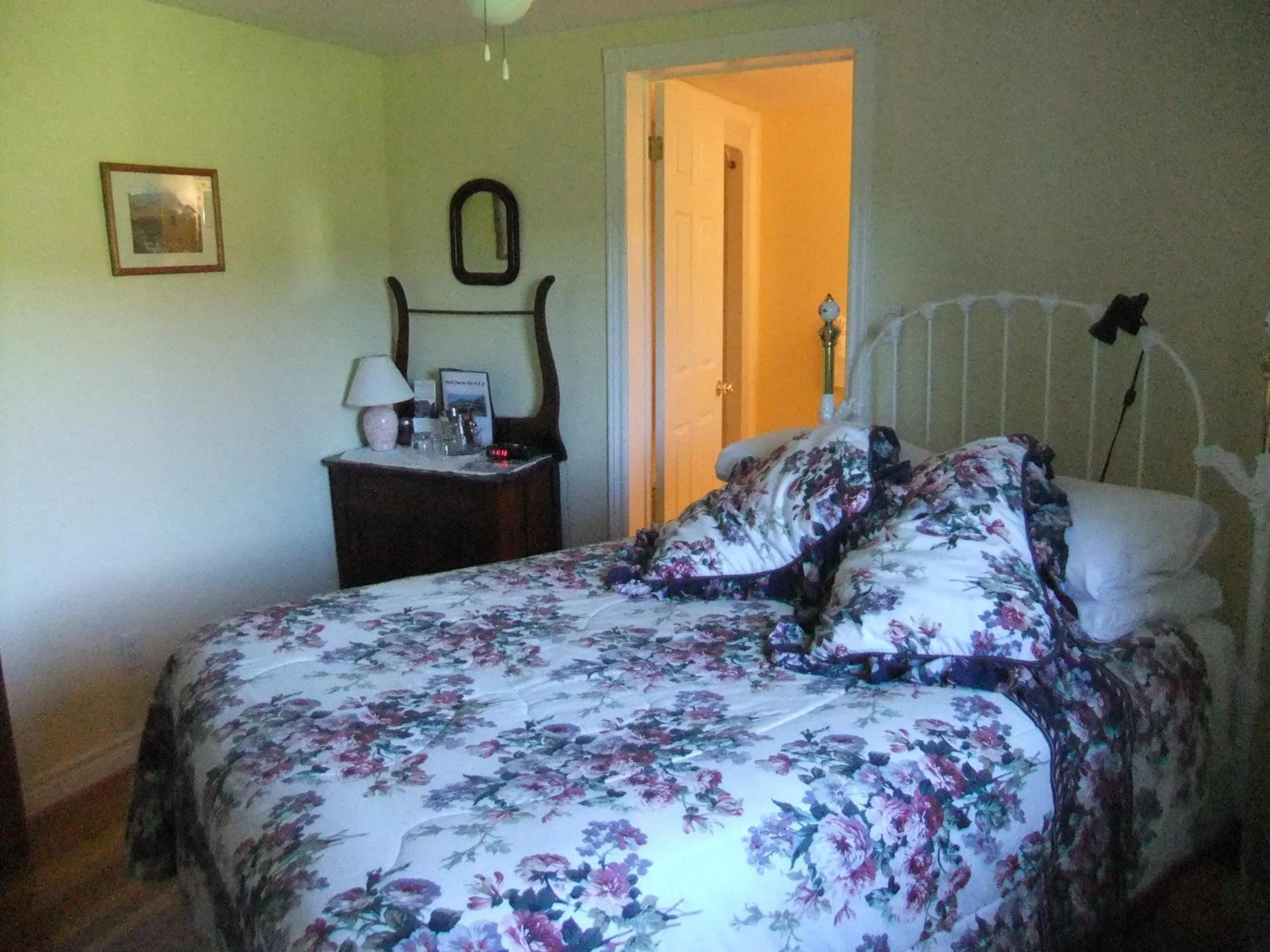 Photo of the whole room in Auld Farm Inn B&B