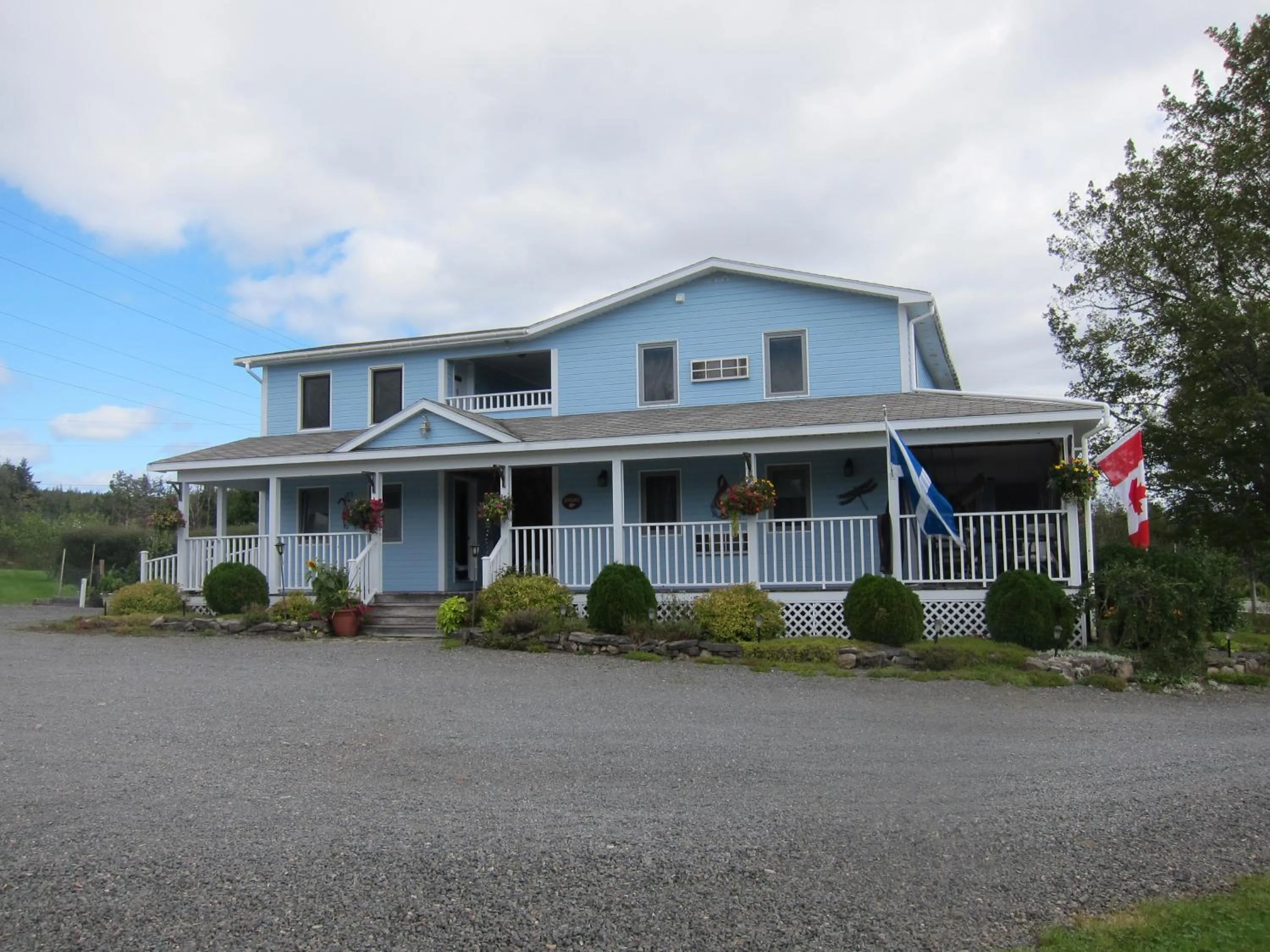 Property building in Auld Farm Inn B&B