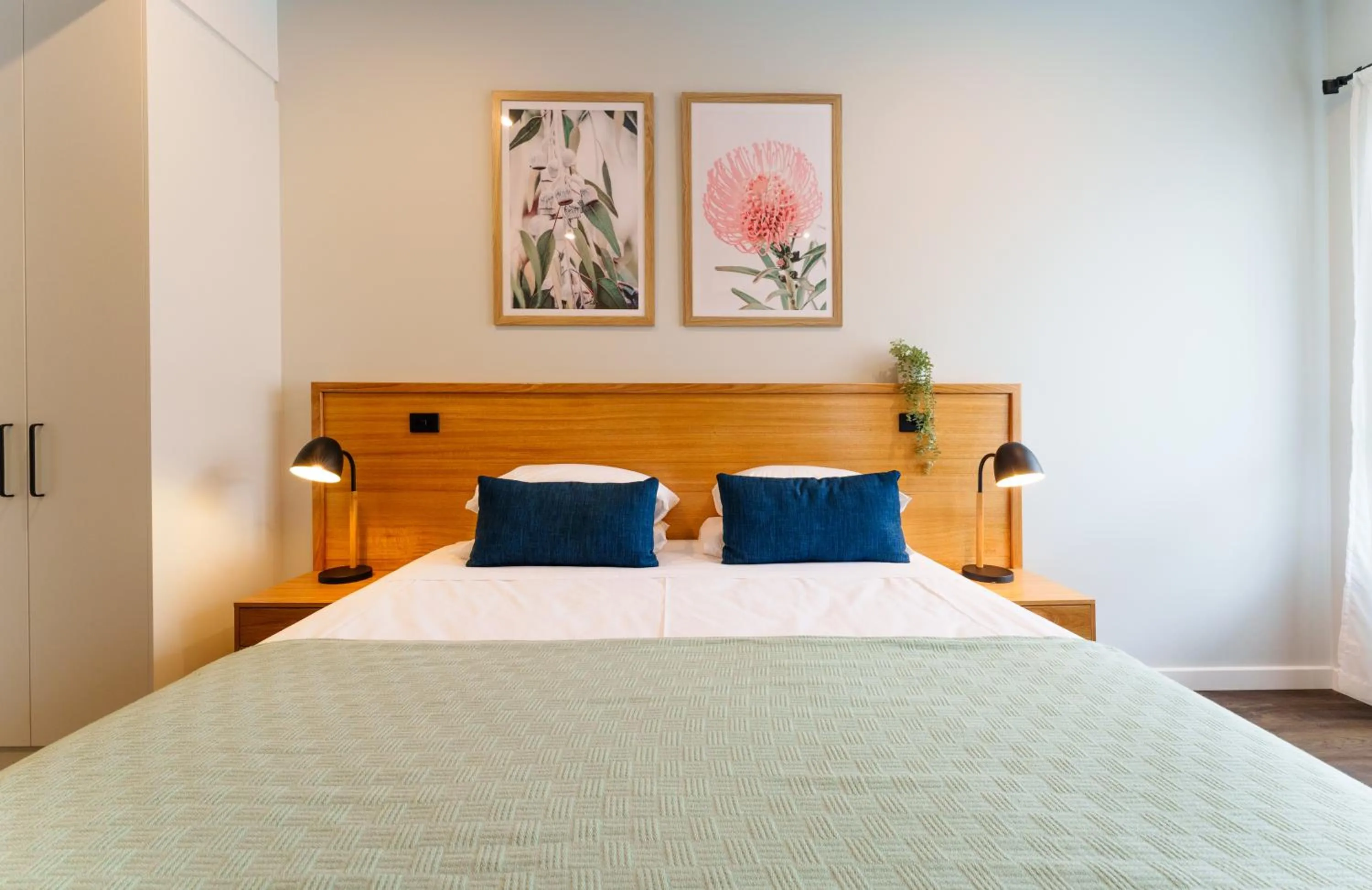 Bed in Aberdeen Lane