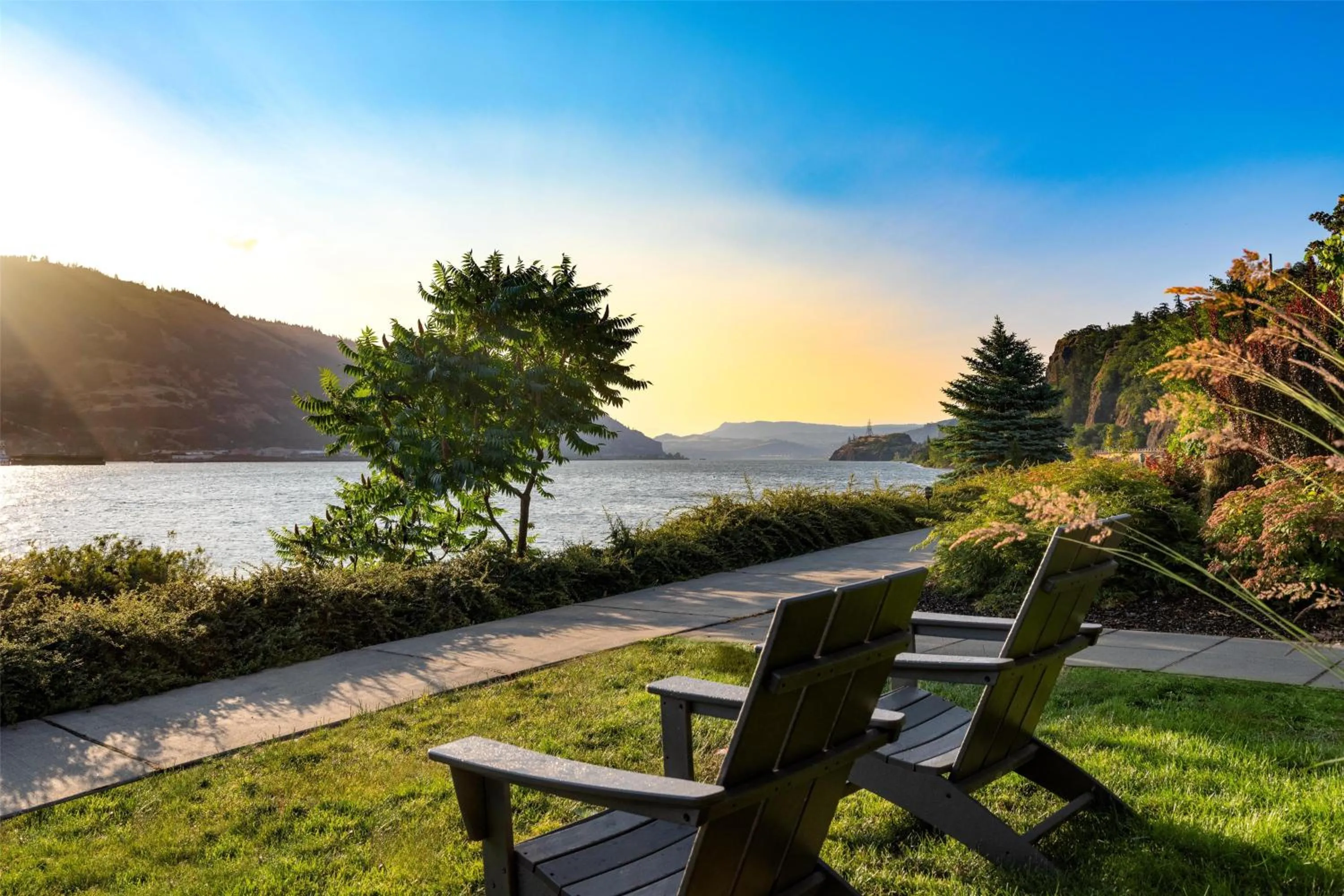 Property building in Best Western Plus Hood River Inn