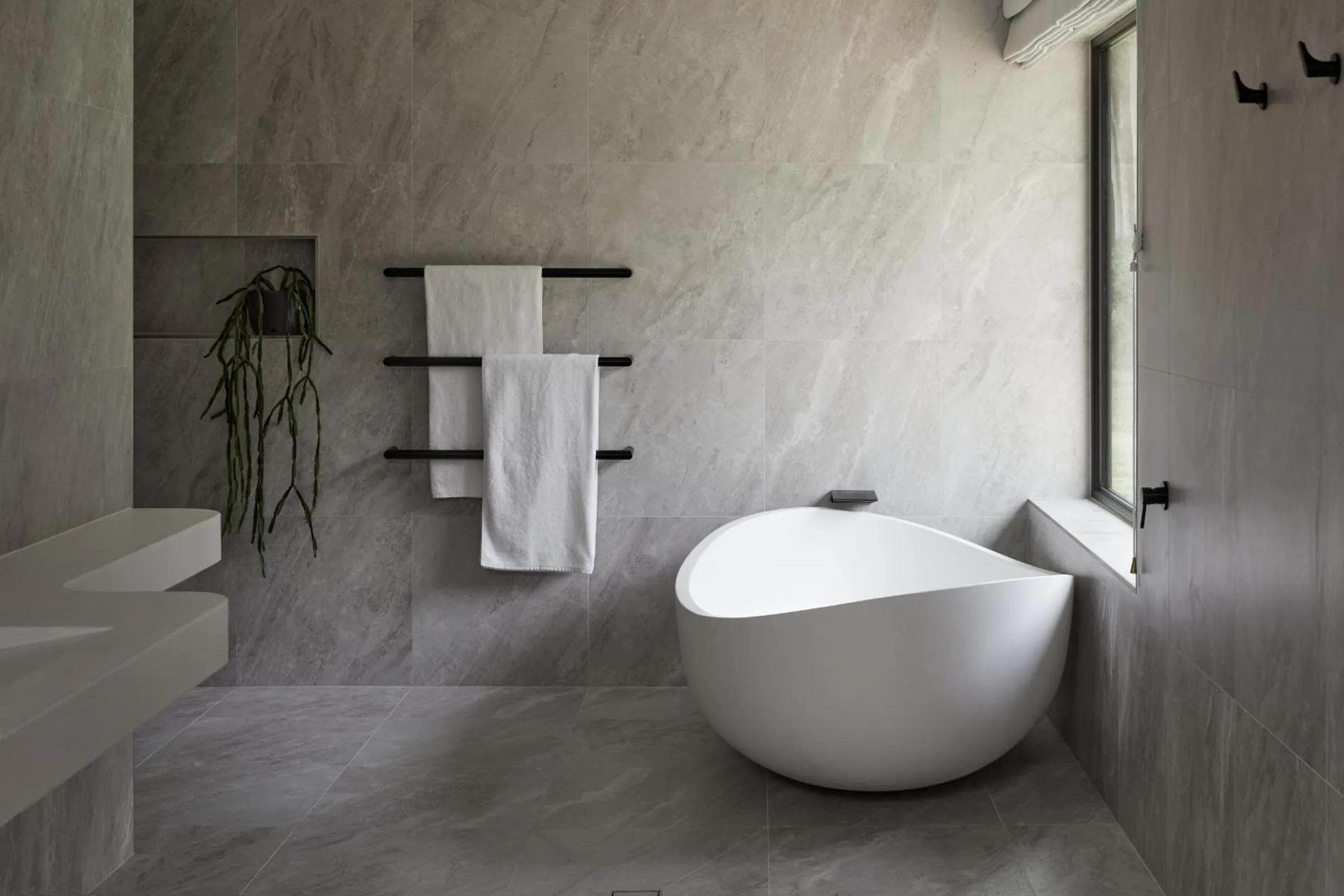 Bath in Cedars Mount View (Adults Only)