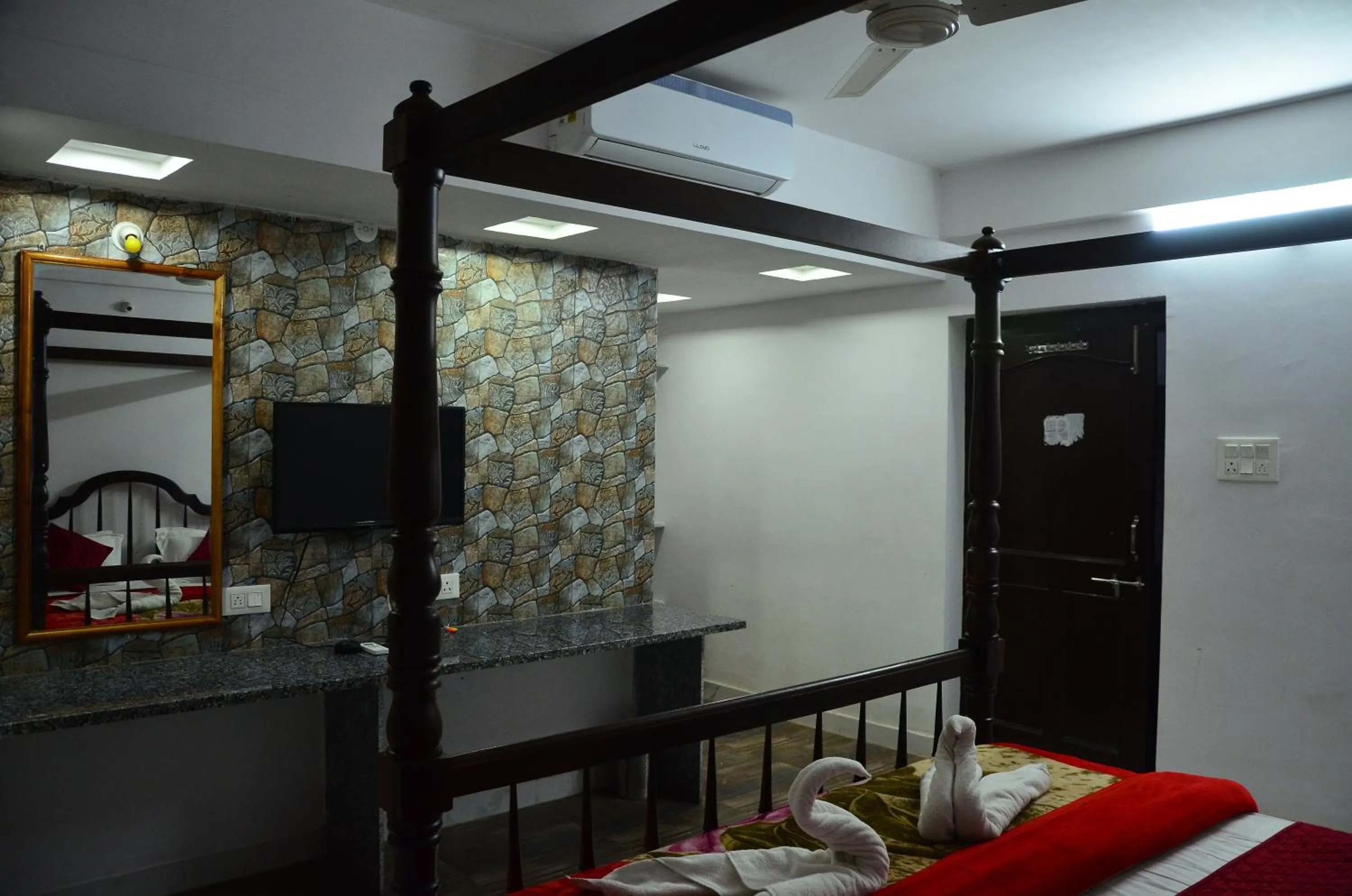 Property building, Bed in Brahma Paradise , A heritage haveli
