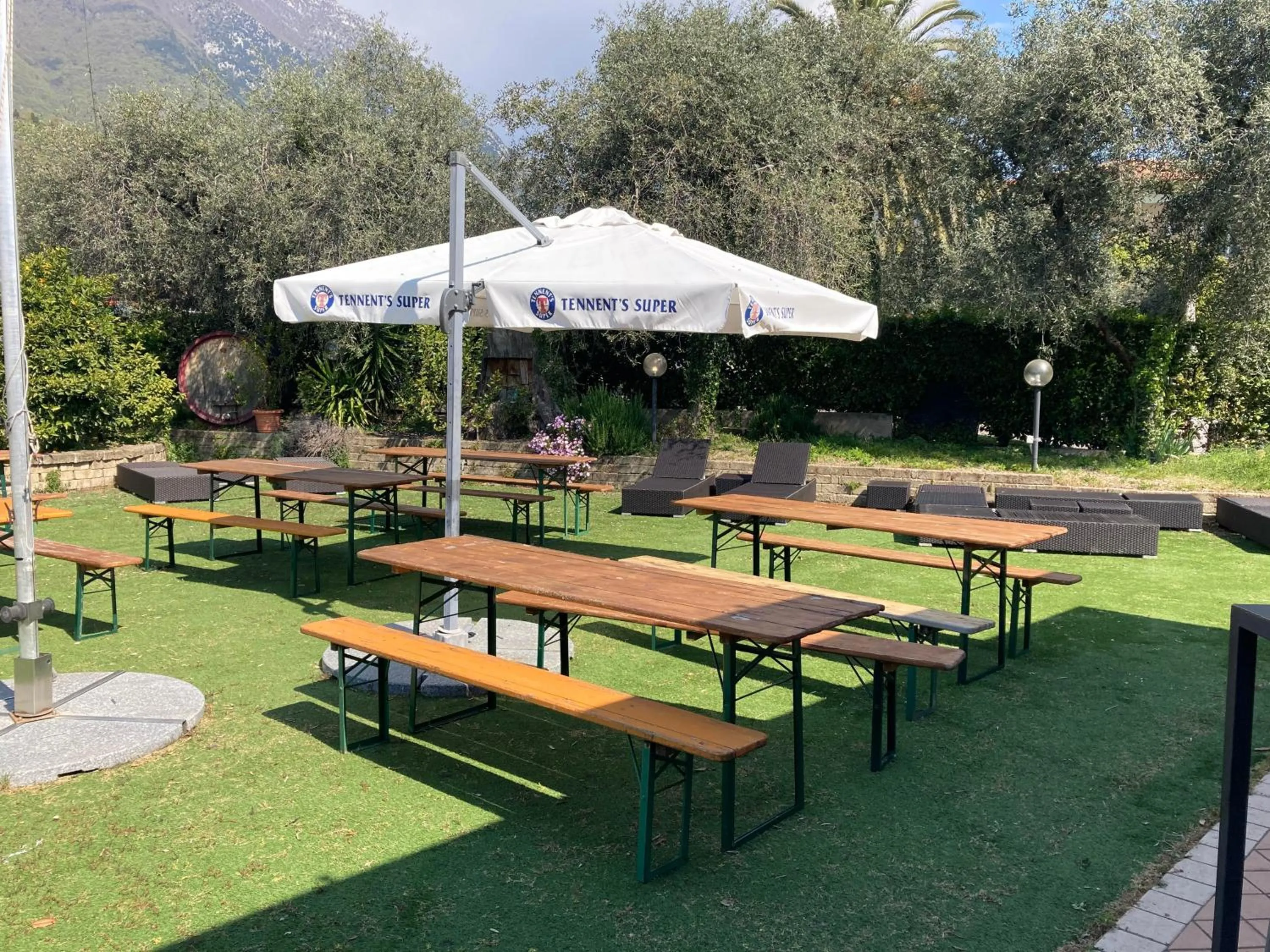 Restaurant/places to eat in Route77 hostel