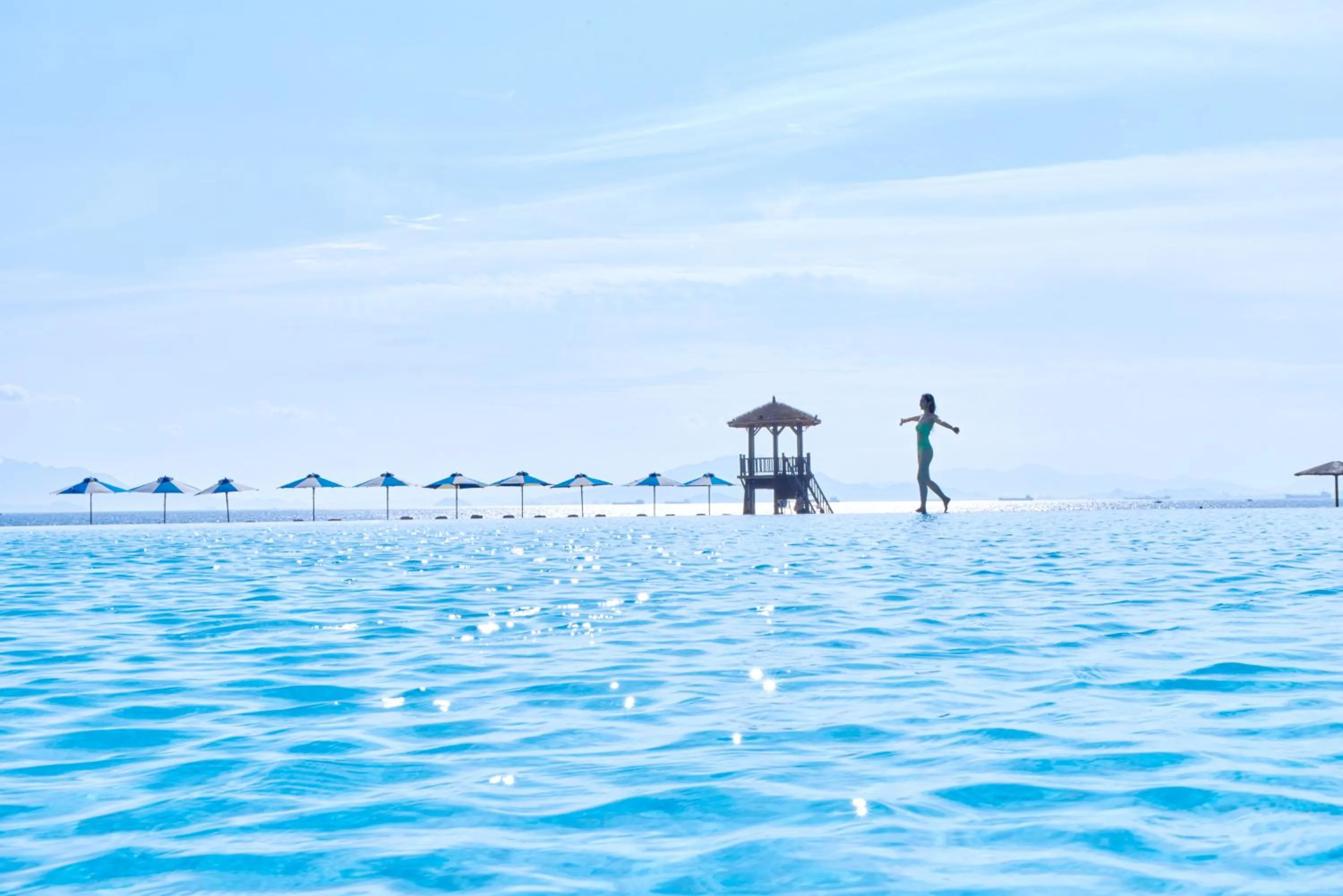 Swimming pool in Huidong Regal Palace Resort