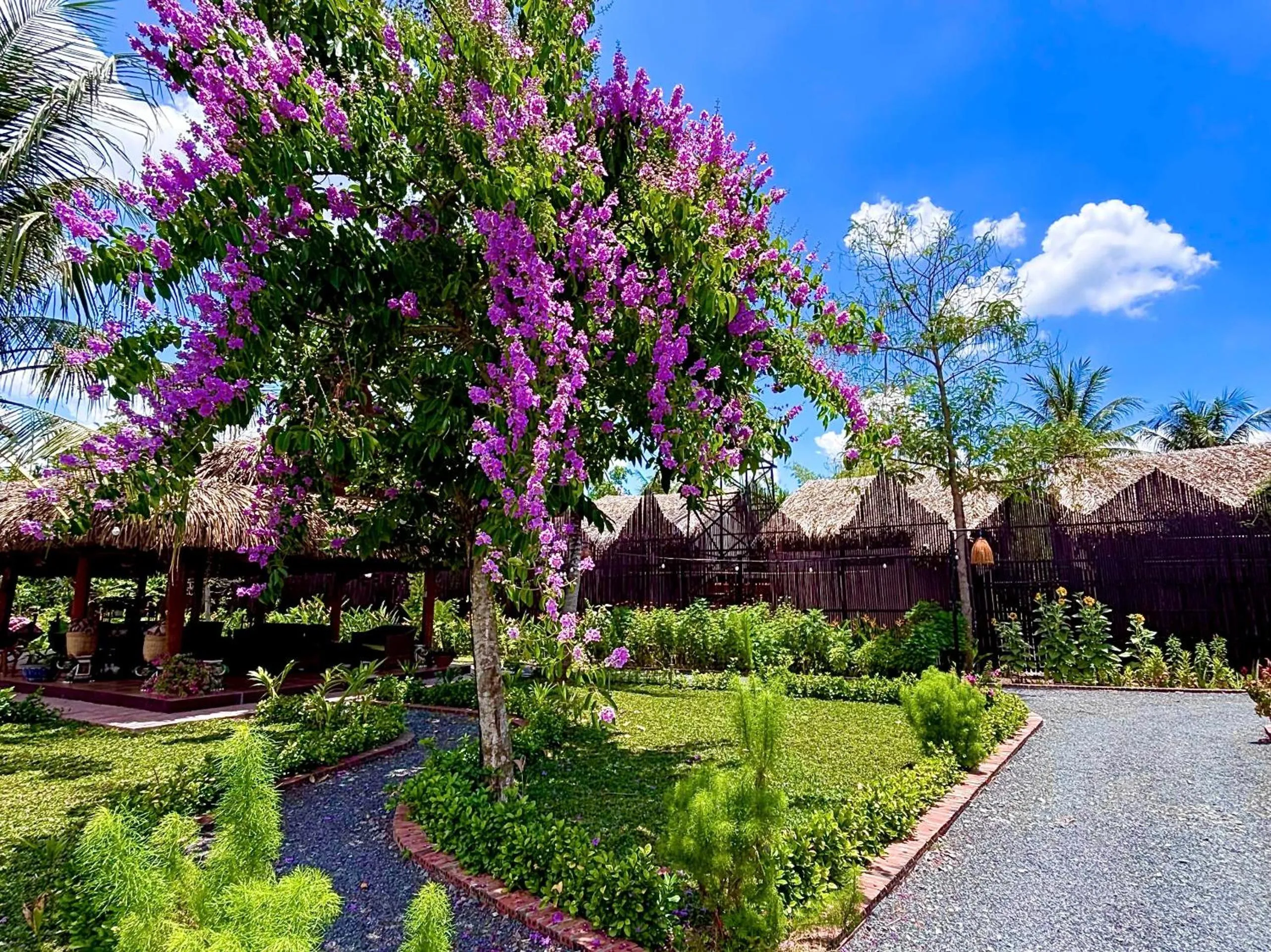 Mango Home Riverside Eco - Resort