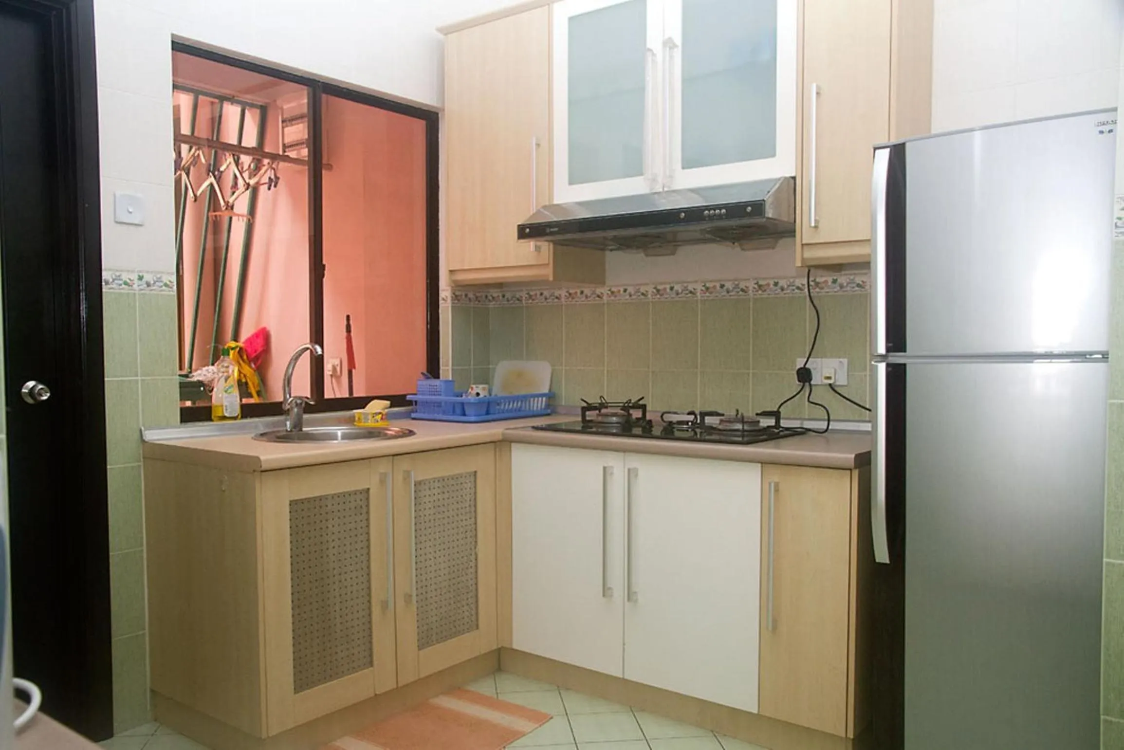 Kitchen or kitchenette in North Borneo Paradise@Marina Court
