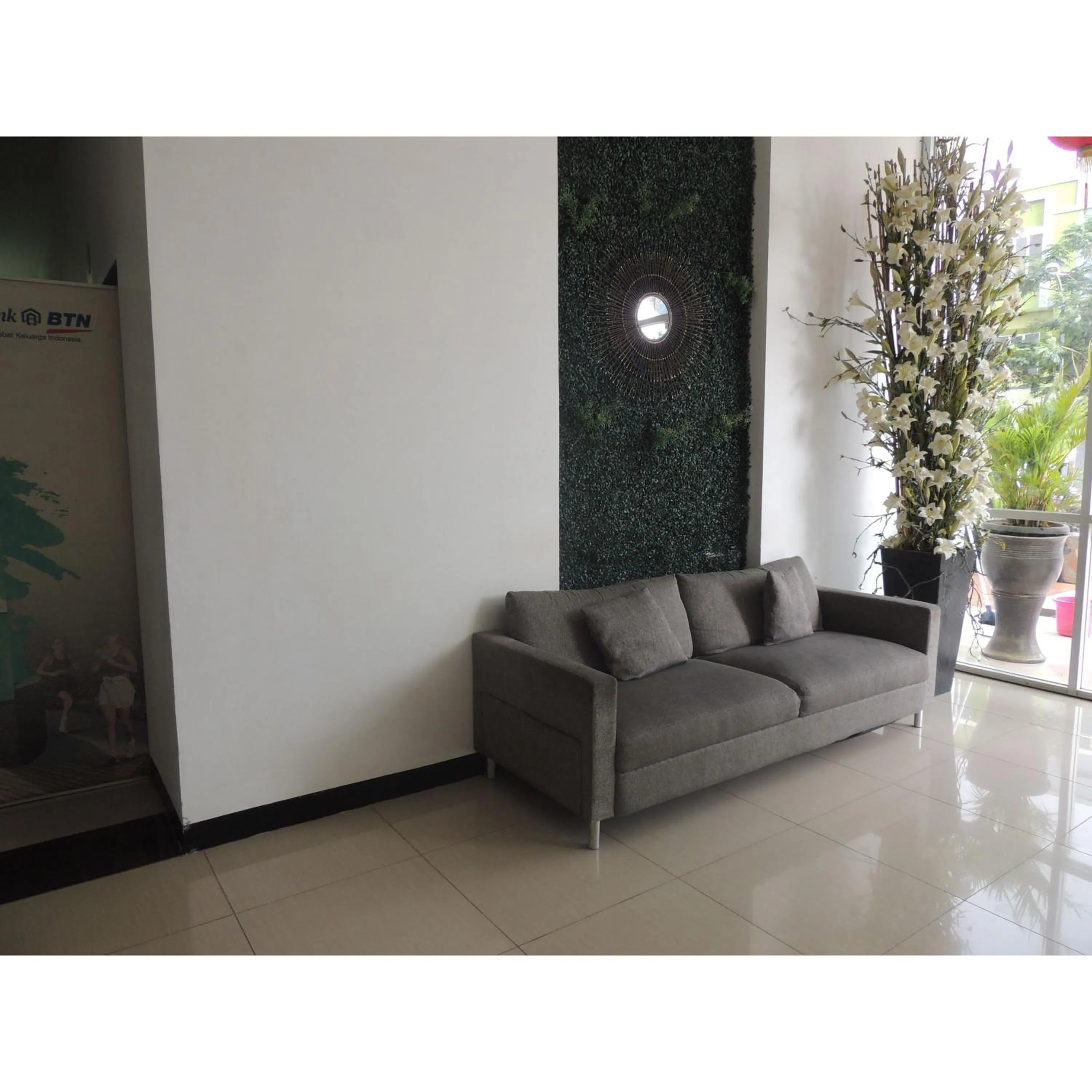 Lobby or reception in Reva Room on Gunung Putri Square Apartment