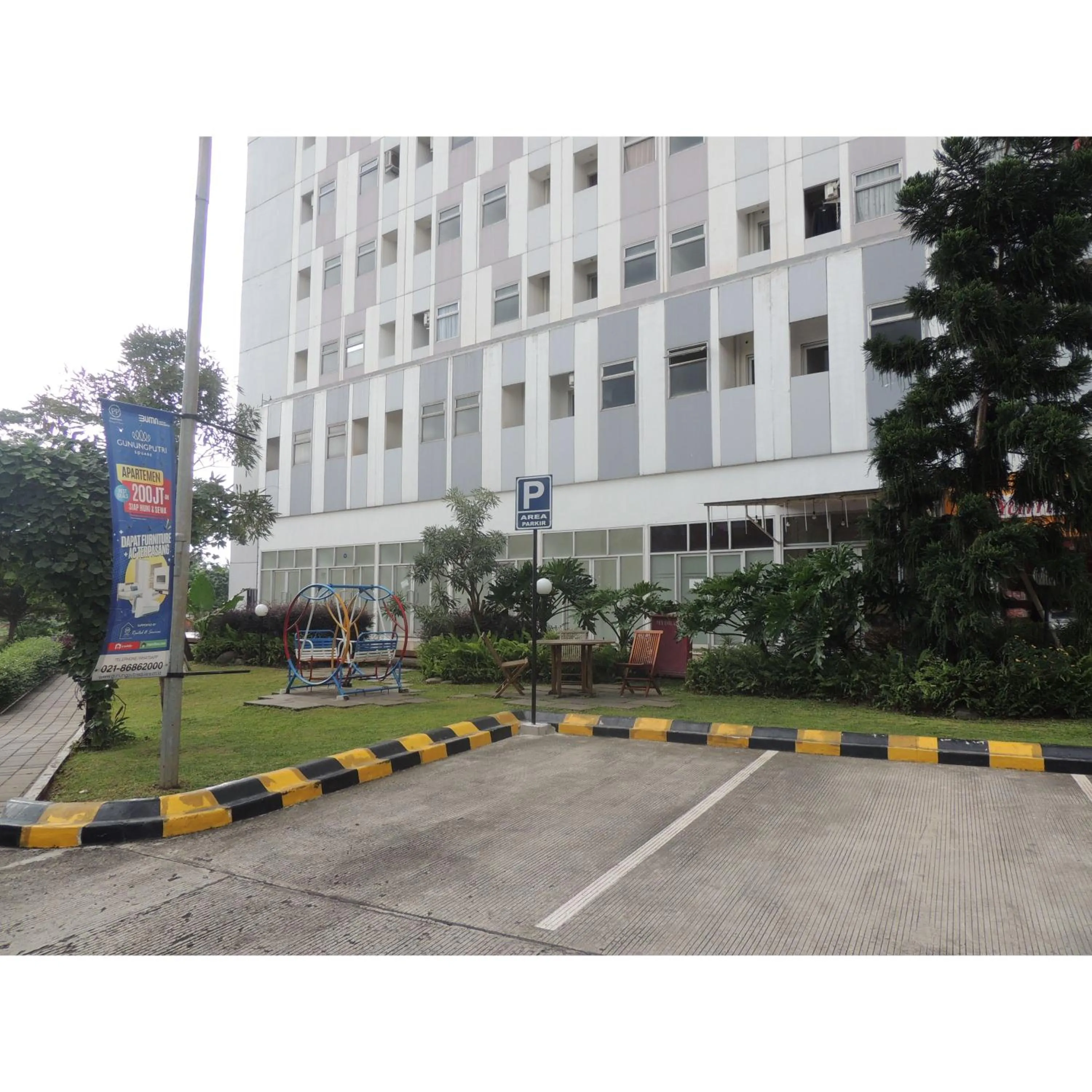 Property building in Reva Room on Gunung Putri Square Apartment