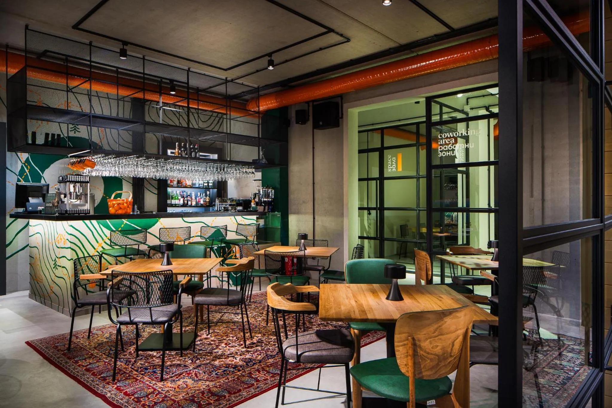 Restaurant/places to eat in Hotel COTA1110