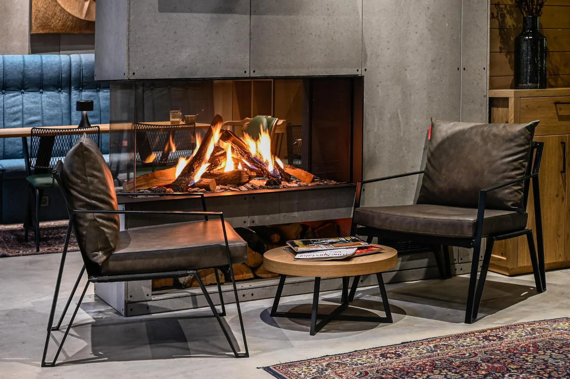 flat iron in Hotel COTA1110