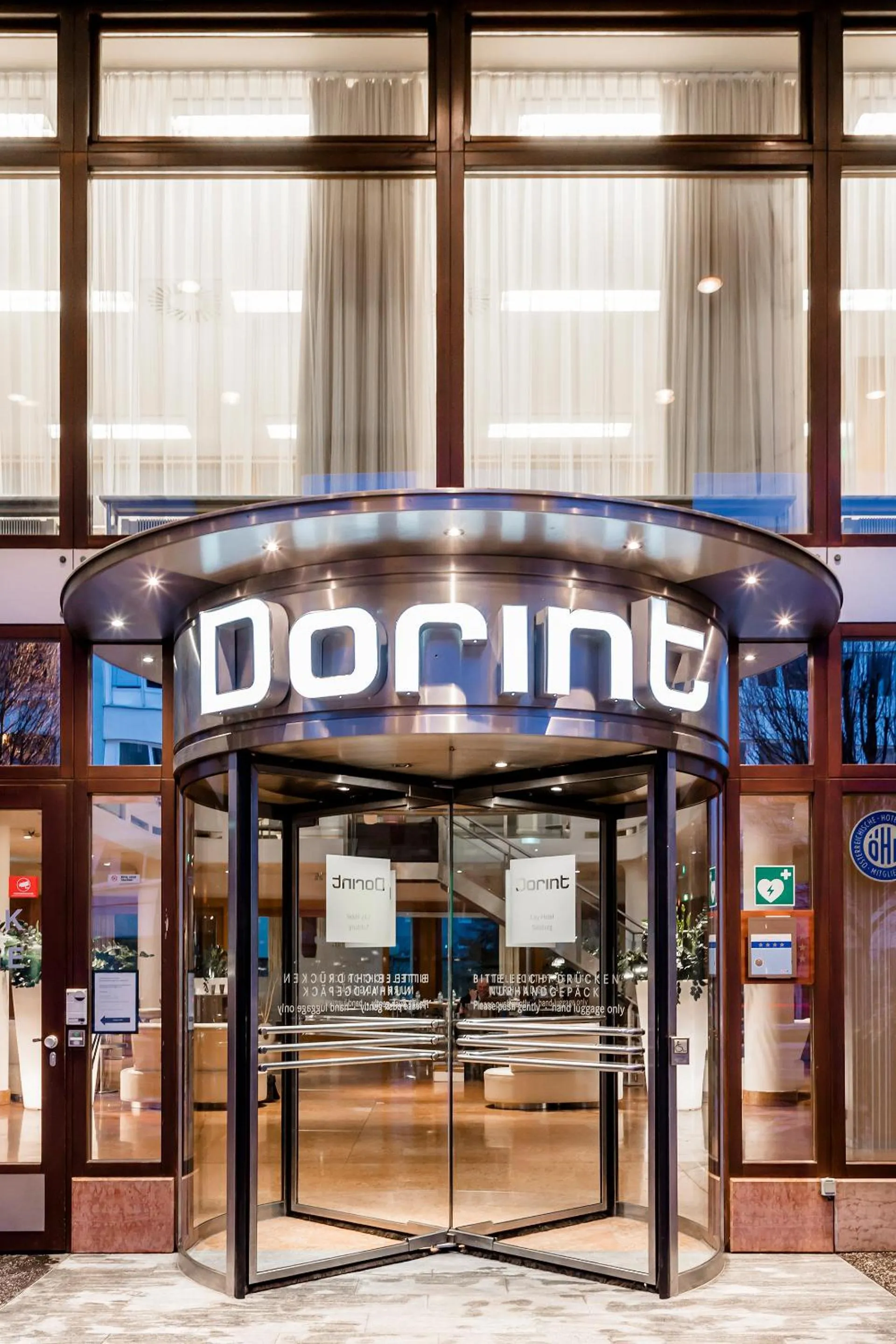 Facade/entrance in Dorint City-Hotel Salzburg
