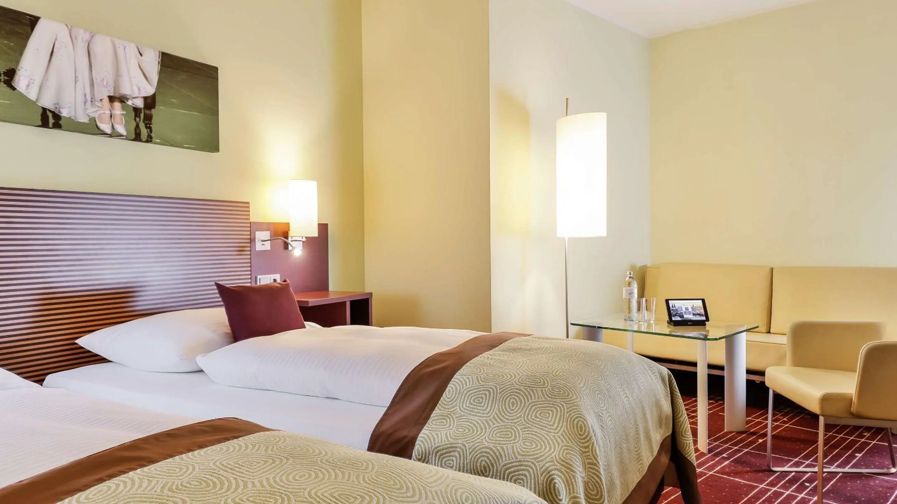 Bedroom, Bed in Dorint City-Hotel Salzburg