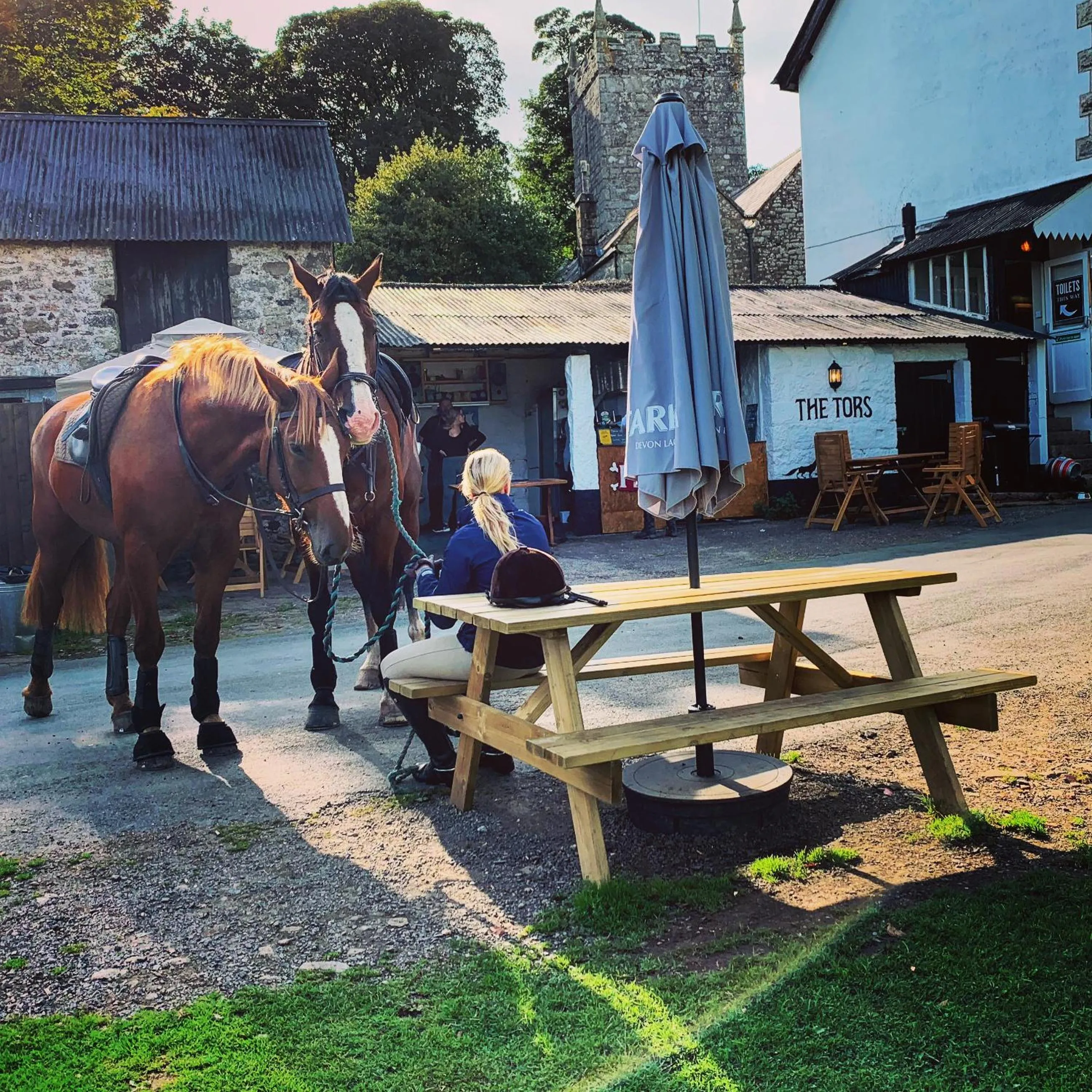 Restaurant/places to eat in The Tors