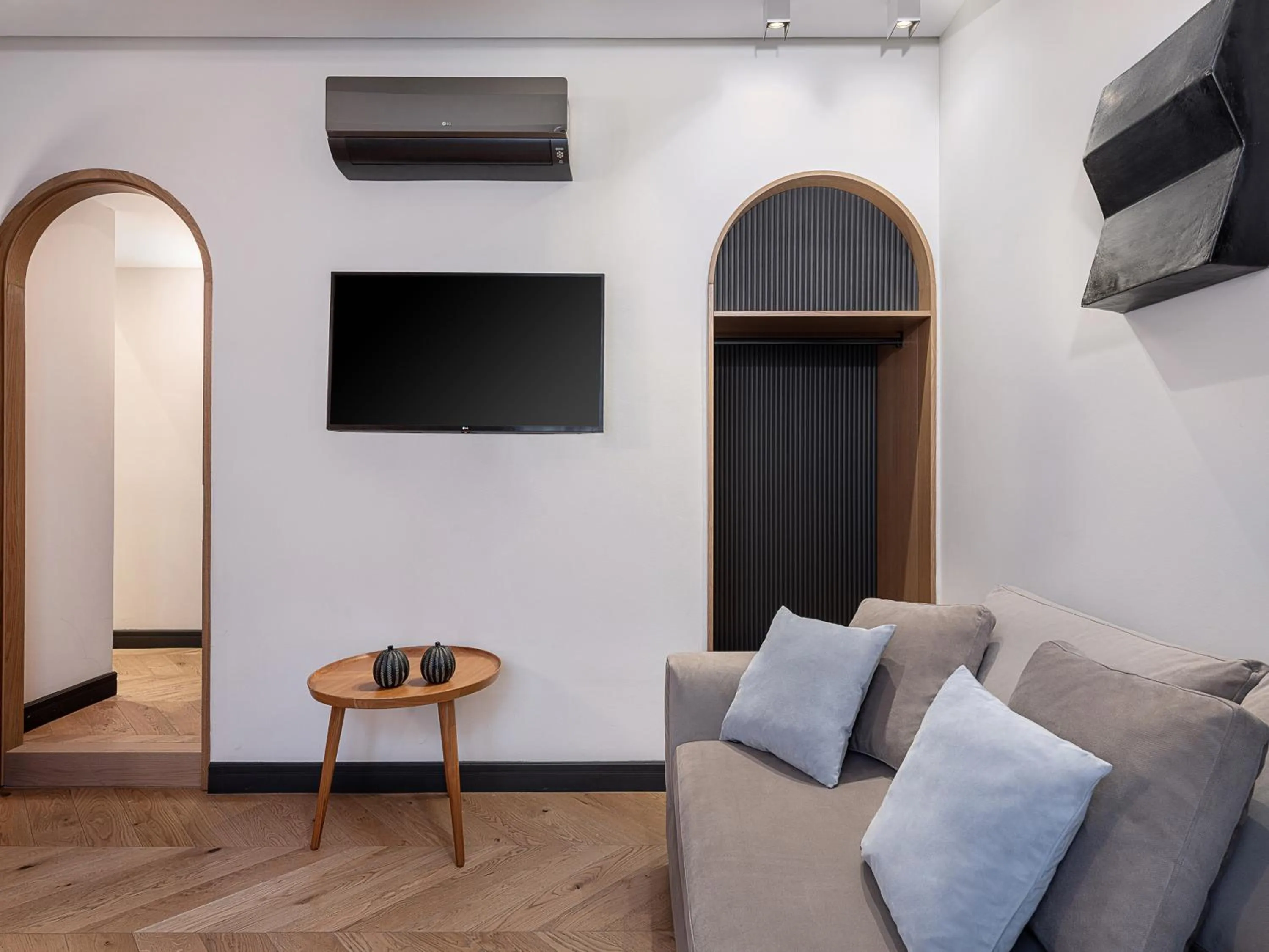 TV and multimedia in Malmo Historic Hotel