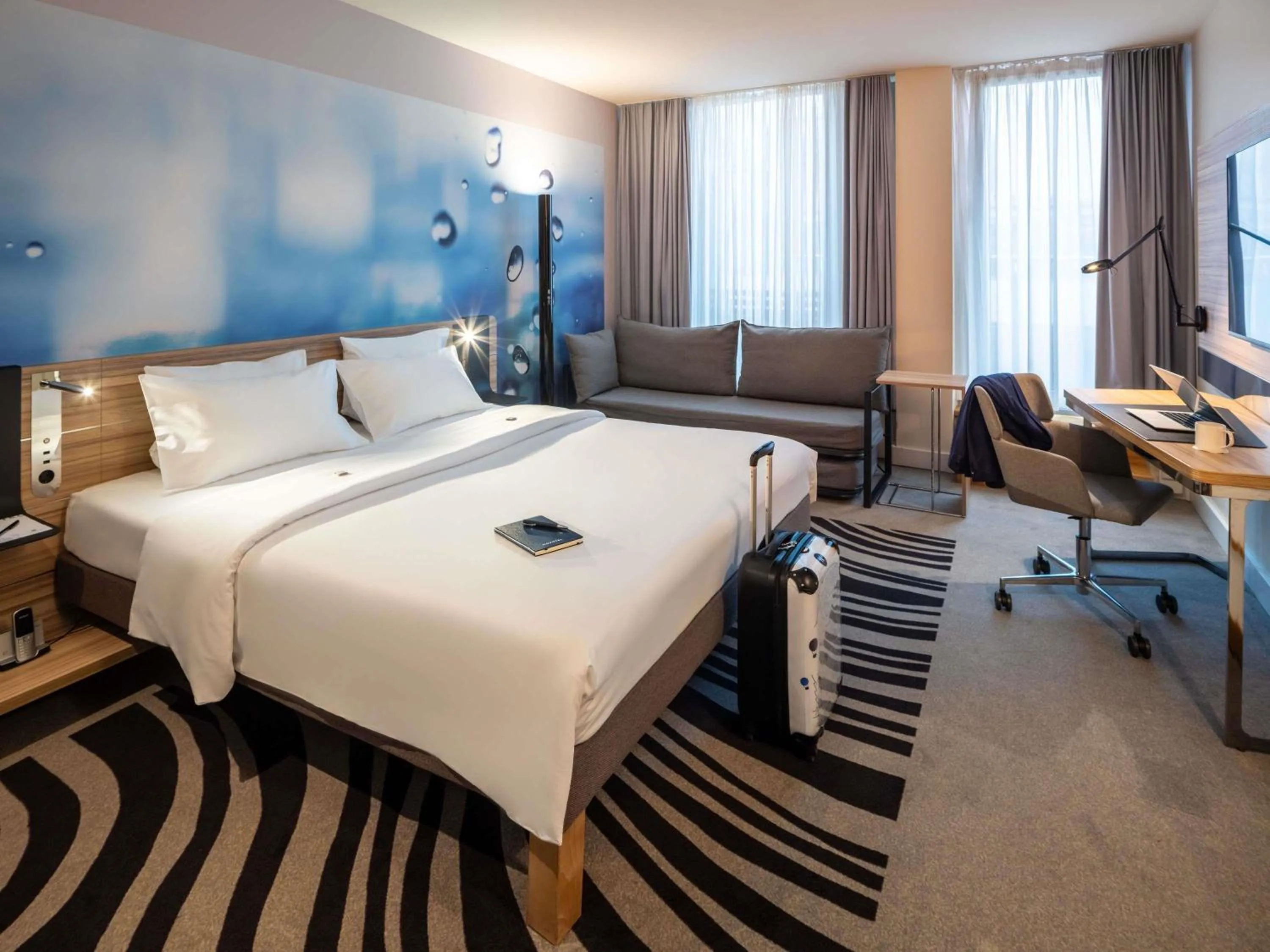 Bedroom, Bed in Novotel Wien City