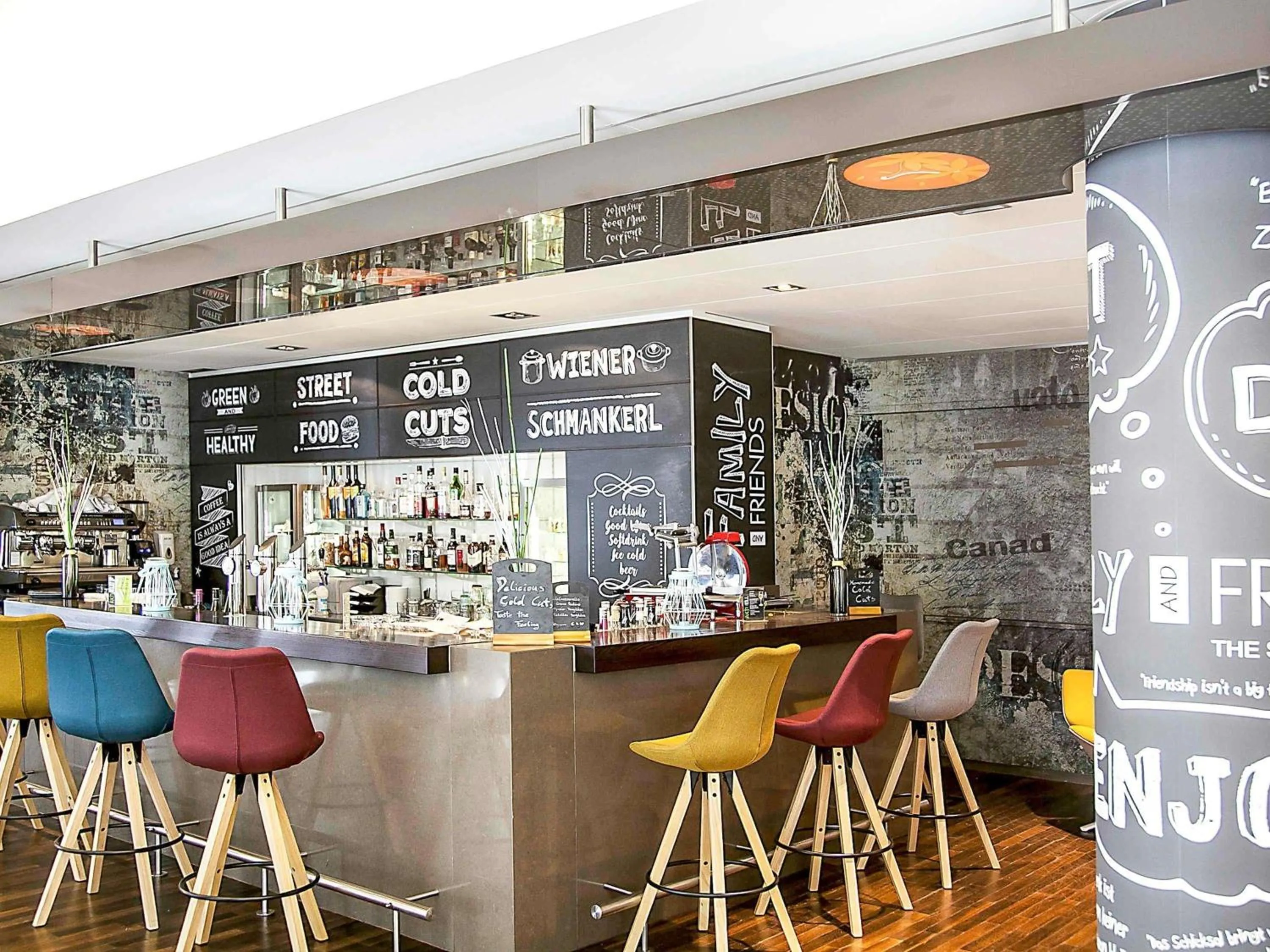 Lounge or bar in Novotel Wien City