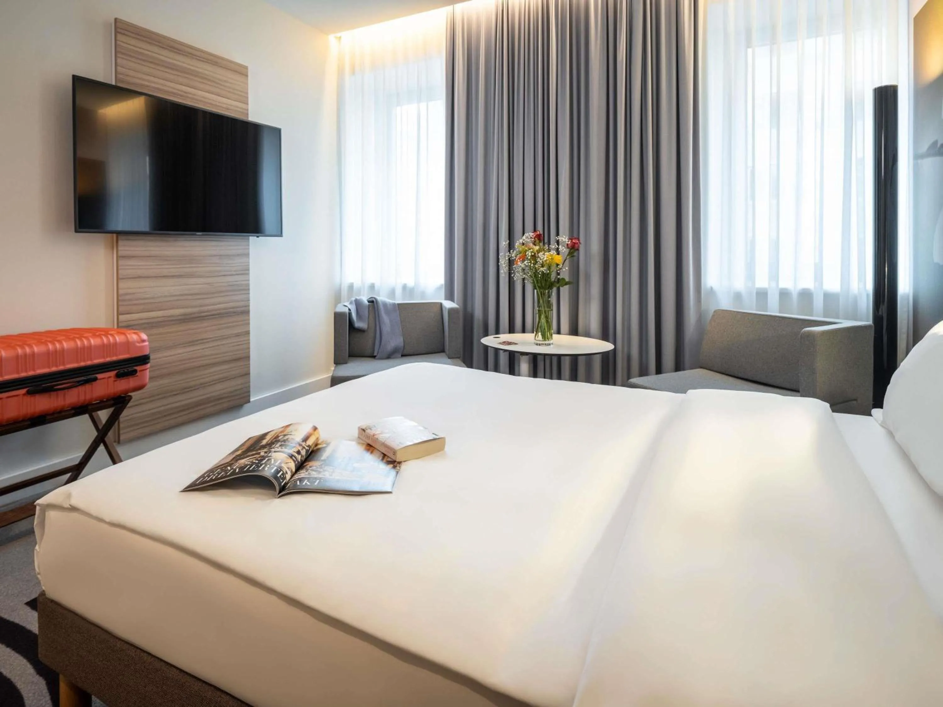 Bedroom, Bed in Novotel Wien City