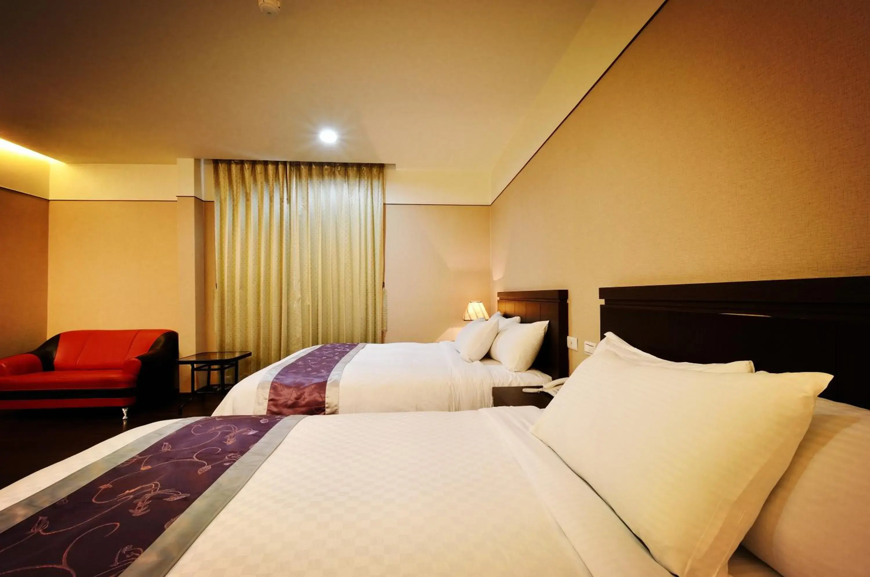 Superior Quadruple Room in King Town Hotel Superior Quadruple Room in King Town Hotel