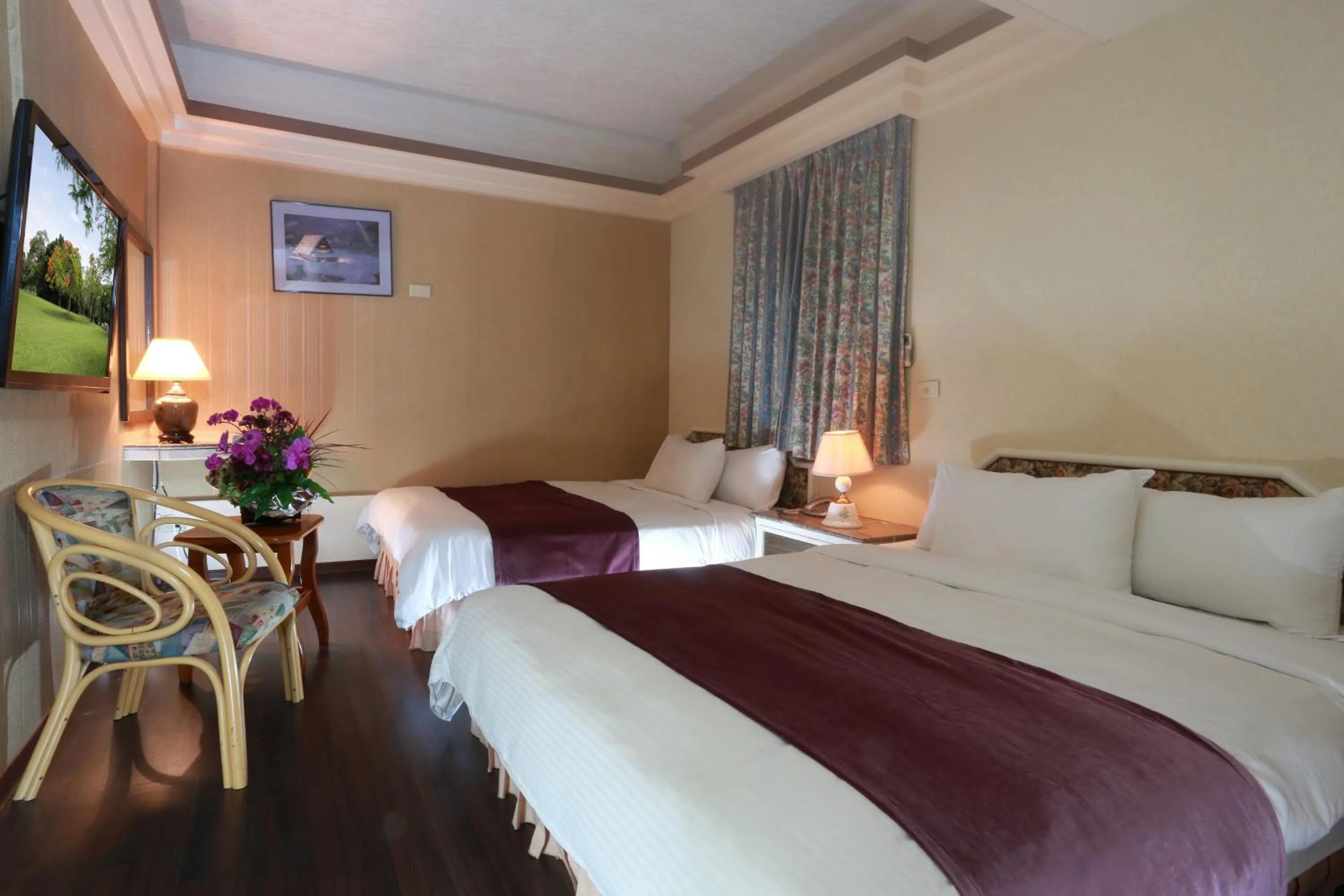 Bedroom, Bed in King Town Hotel