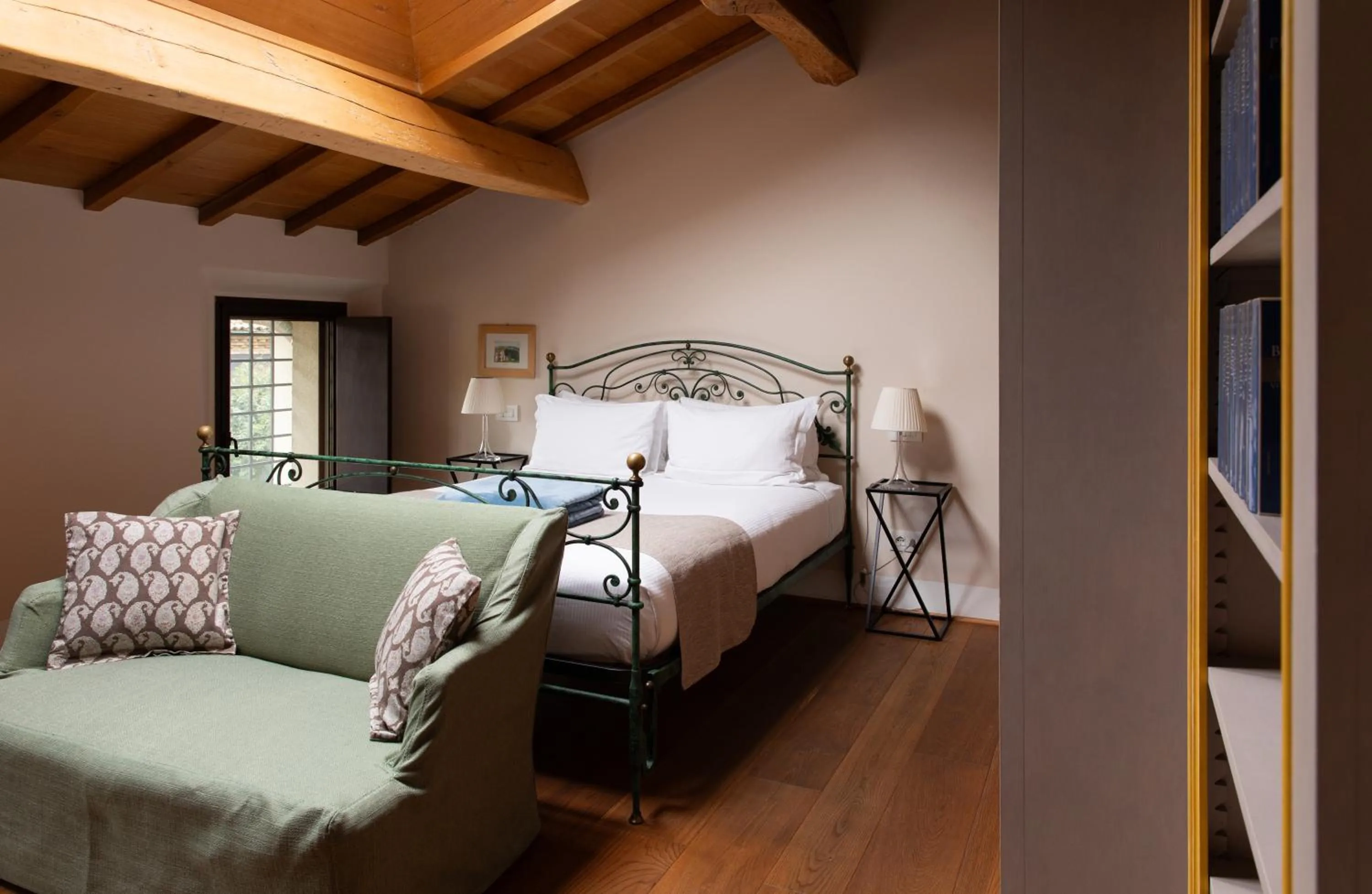 Bed in Casa Gugù Room & Breakfast