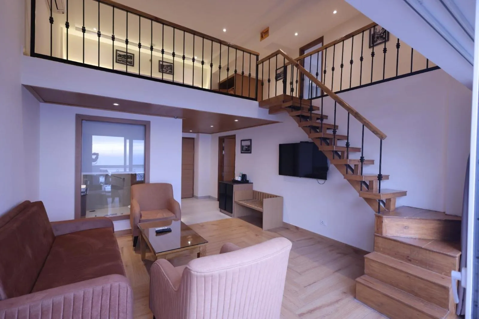 Ramada by Wyndham Mussoorie Mall Road