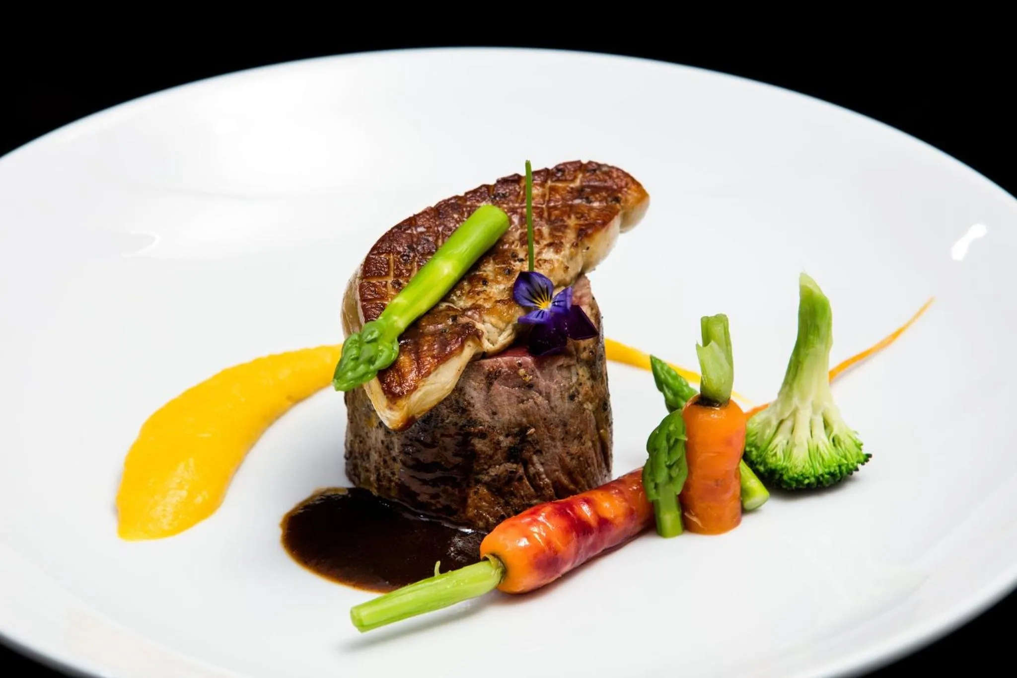 Restaurant/places to eat in InterContinental Hanoi Westlake by IHG