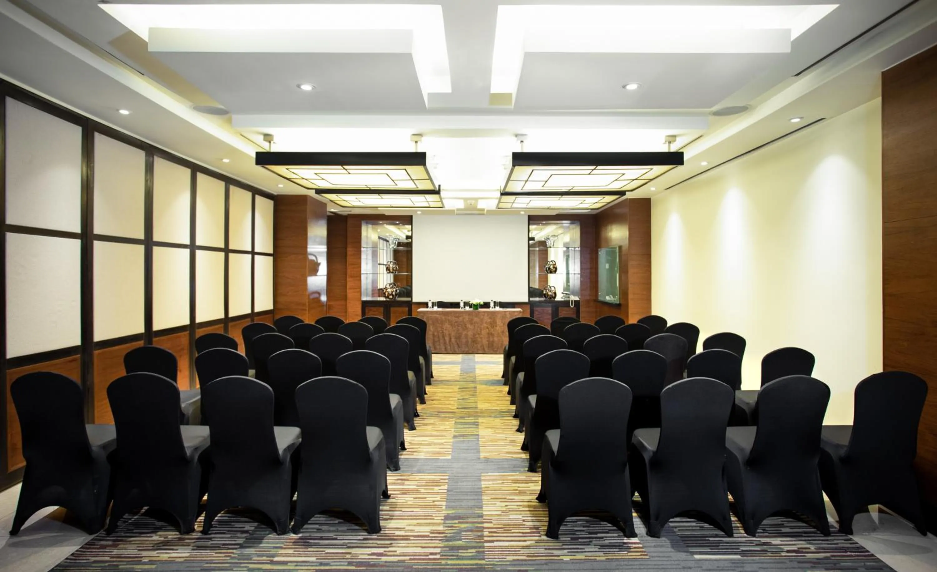 Meeting/conference room in InterContinental Hanoi Westlake by IHG