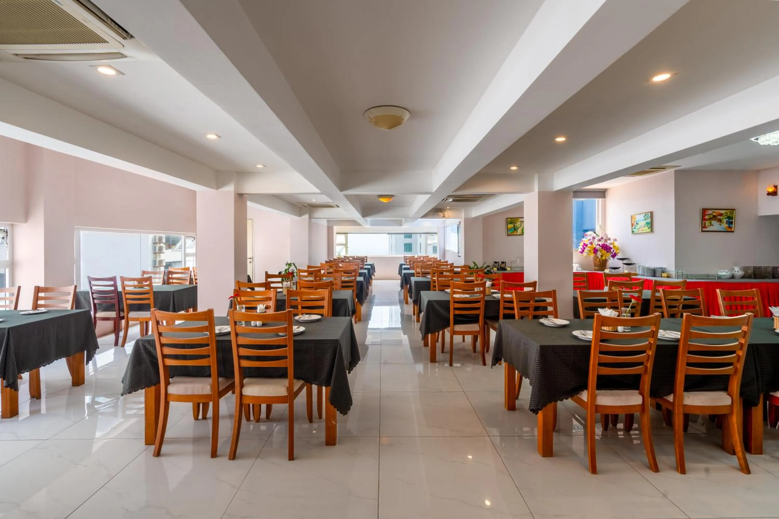 Restaurant/places to eat in BIDV Beach Hotel Nha Trang