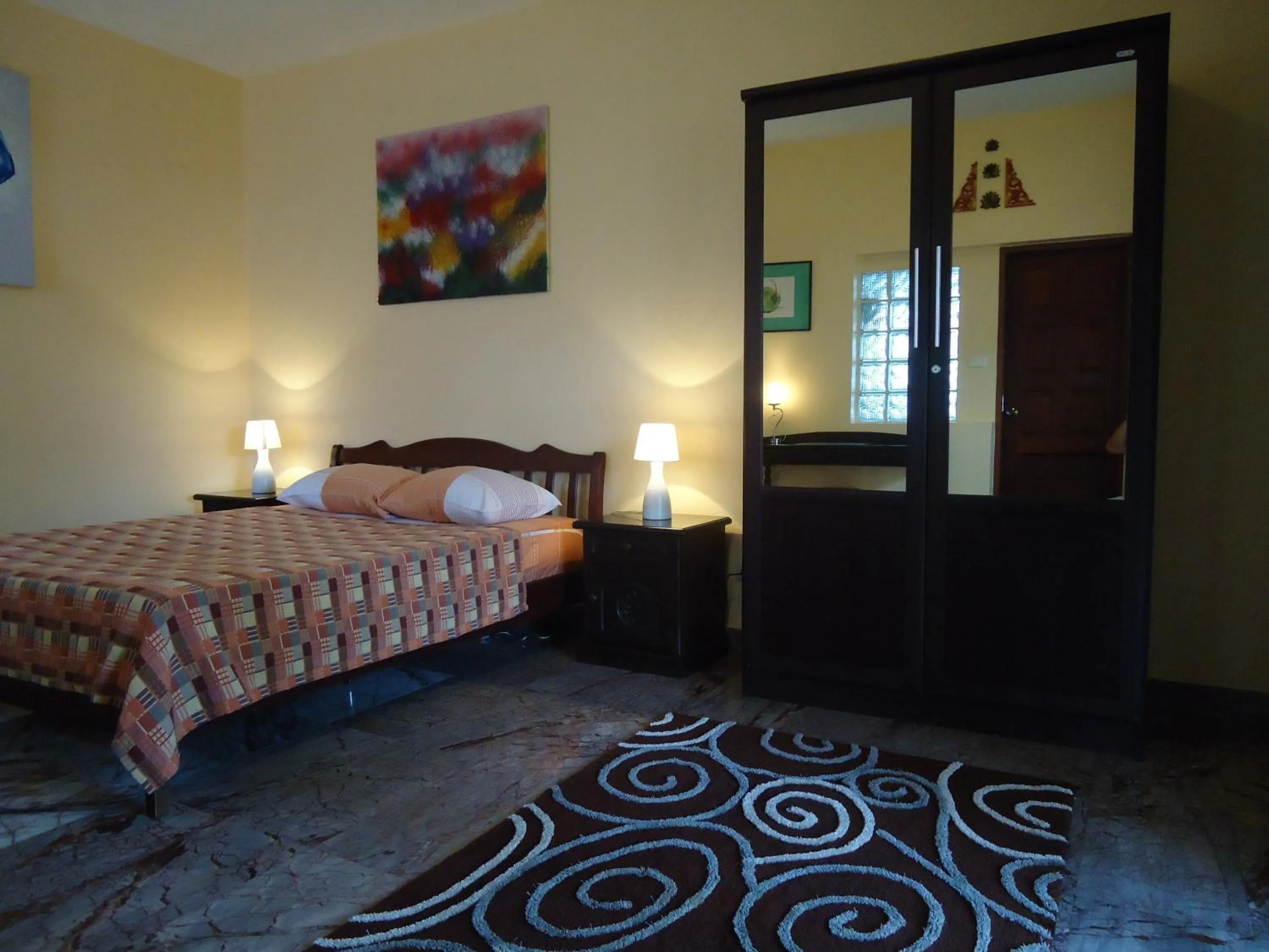 Bedroom, Bed in Lonops Gay Paradise