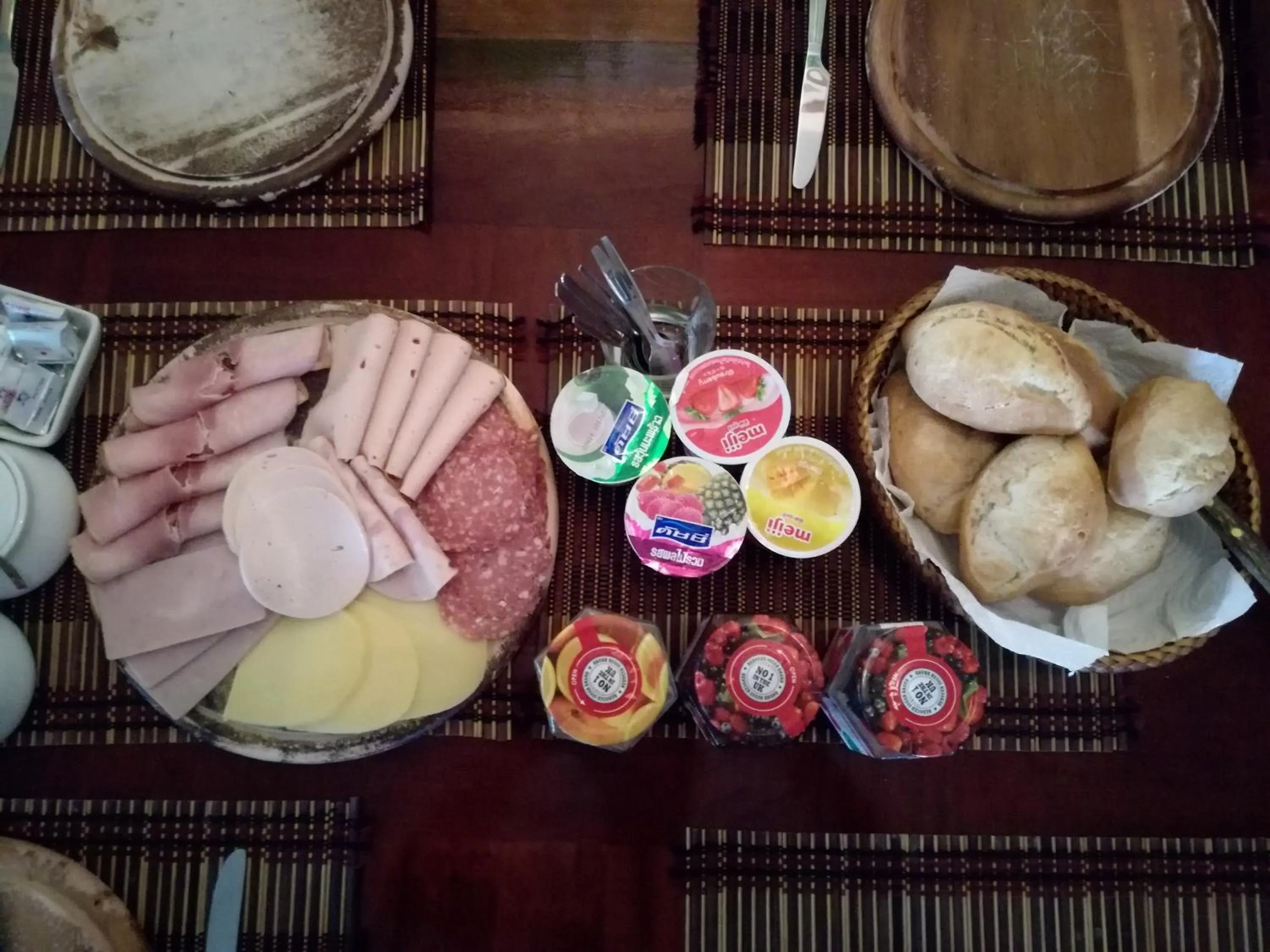 Breakfast in Lonops Gay Paradise