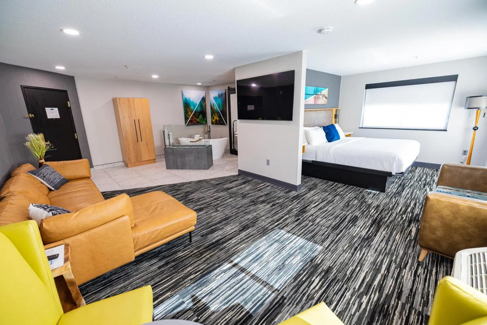 Creekside Hotel & Suites