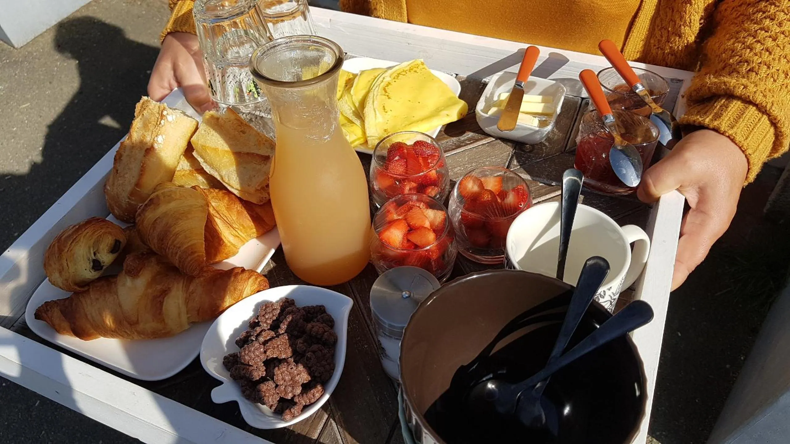 Continental breakfast in Le Domaine du Moulin 28 proche Chartres