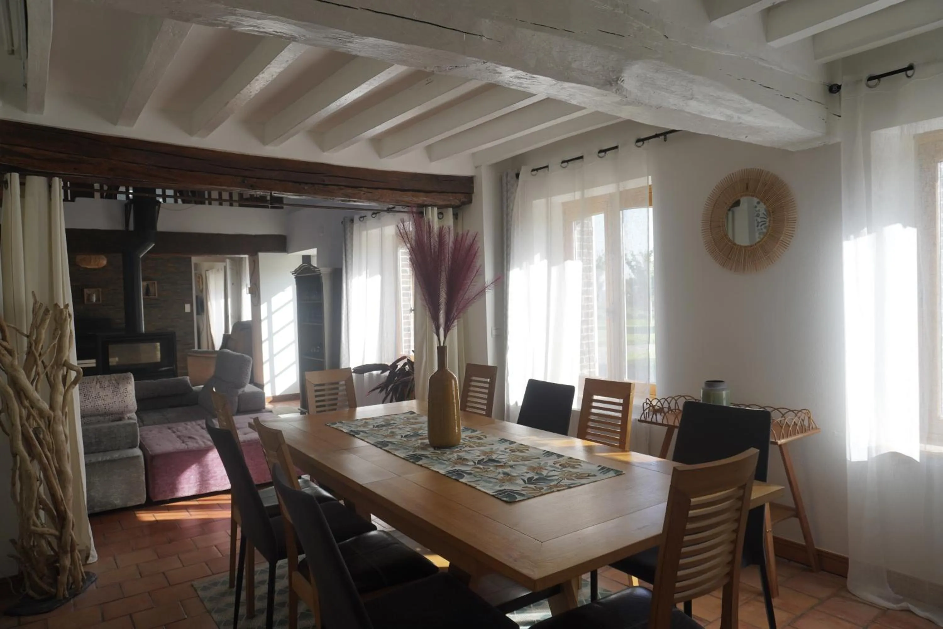Dining area in Le Domaine du Moulin 28 proche Chartres