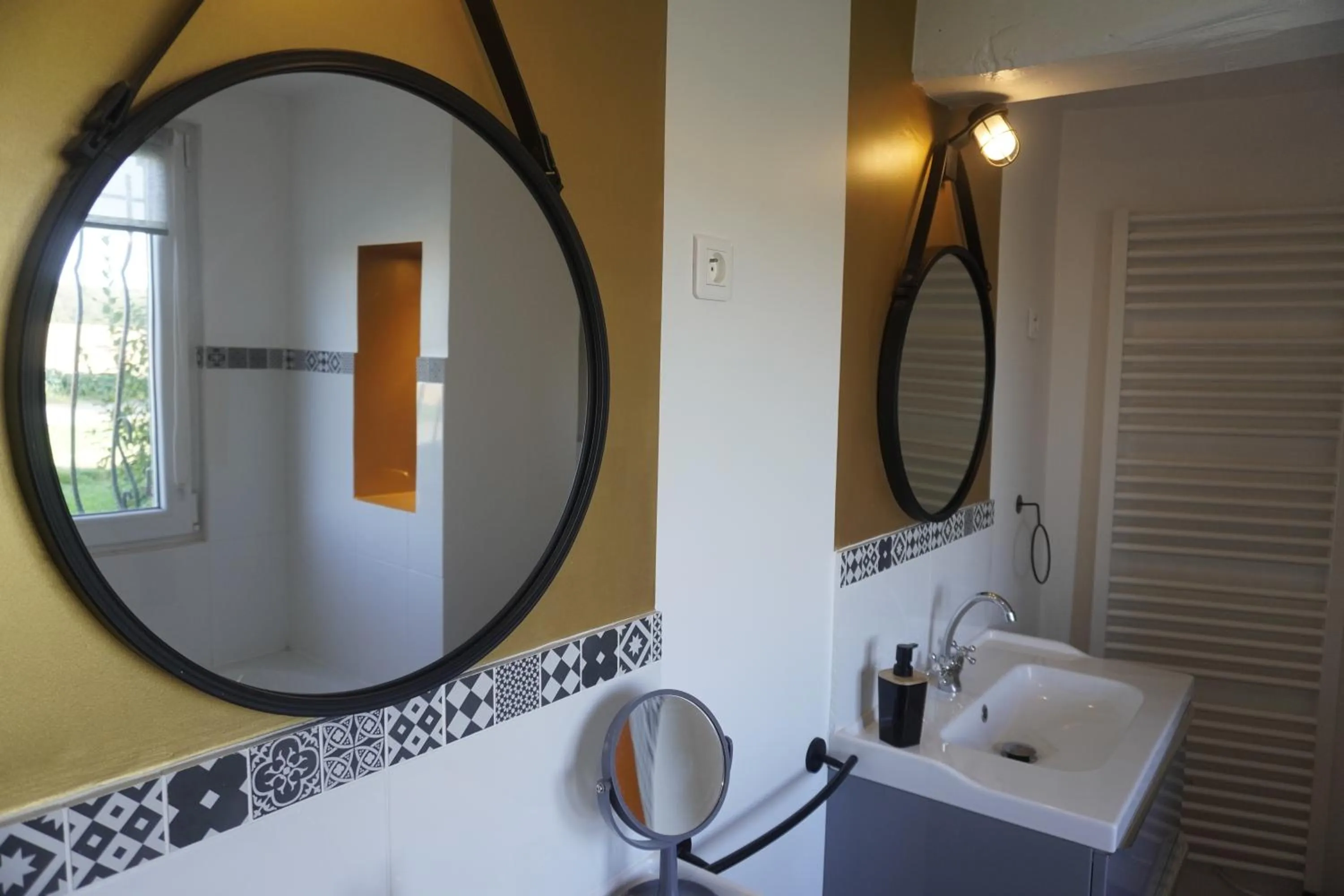 Bathroom in Le Domaine du Moulin 28 proche Chartres