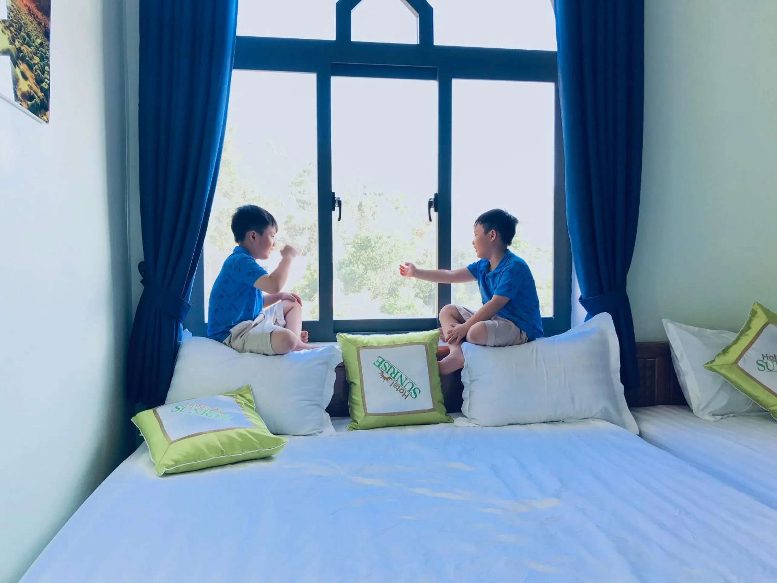 Family, Bed in SUNRISE HOTEL